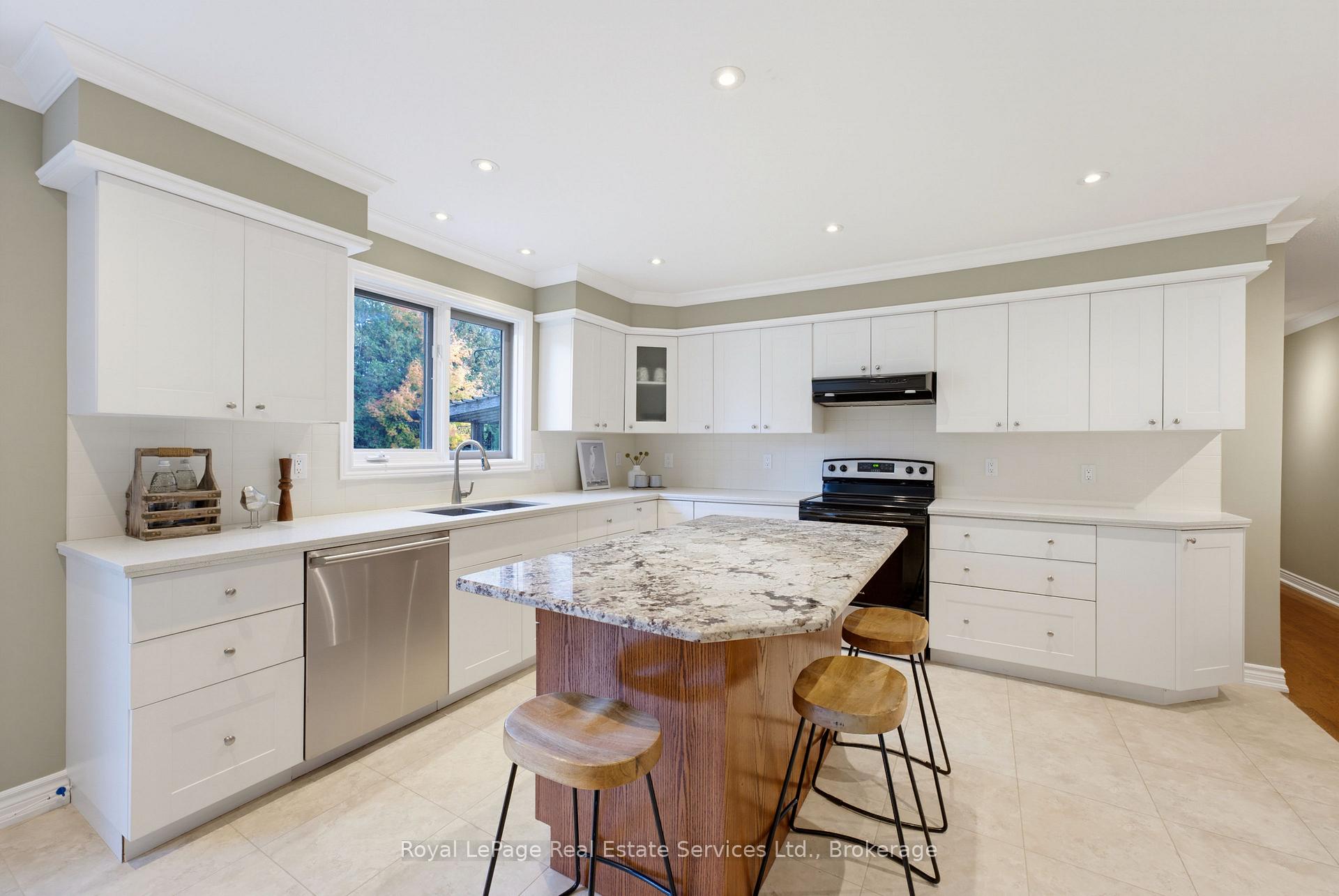 Photo 10 of 16 Vanstraalen Street, Hamilton, Carlisle — HOMEH