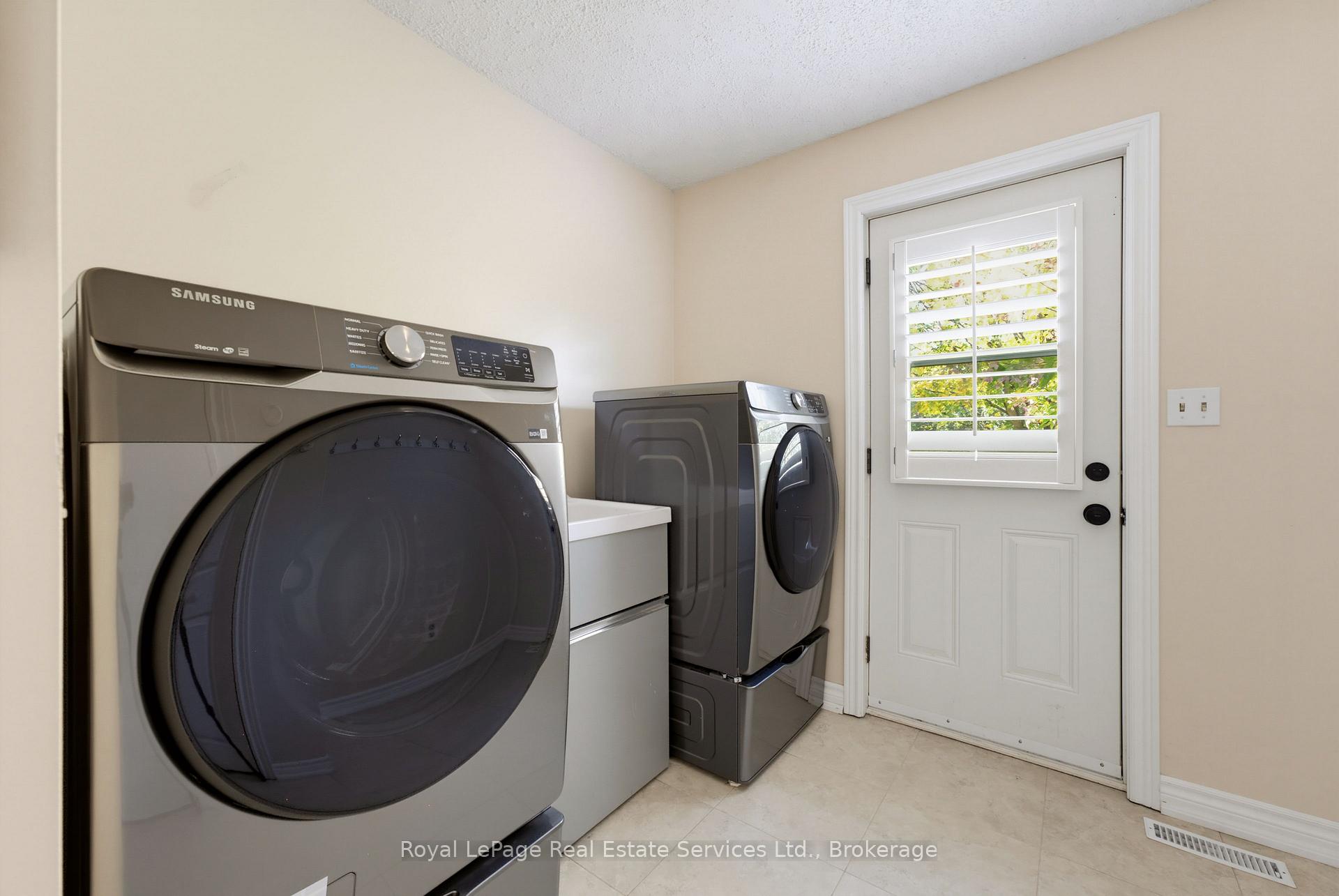 Photo 15 of 16 Vanstraalen Street, Hamilton, Carlisle — HOMEH