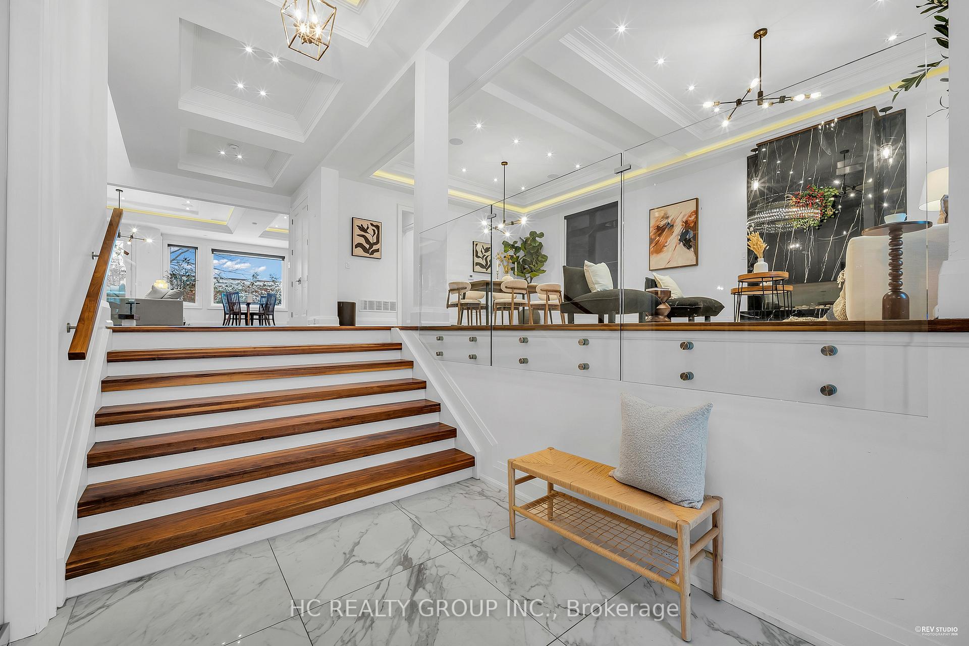 Photo 5 of 92 Glen Rush Boulevard, Toronto, Bedford Park-Nortown — HOMEH