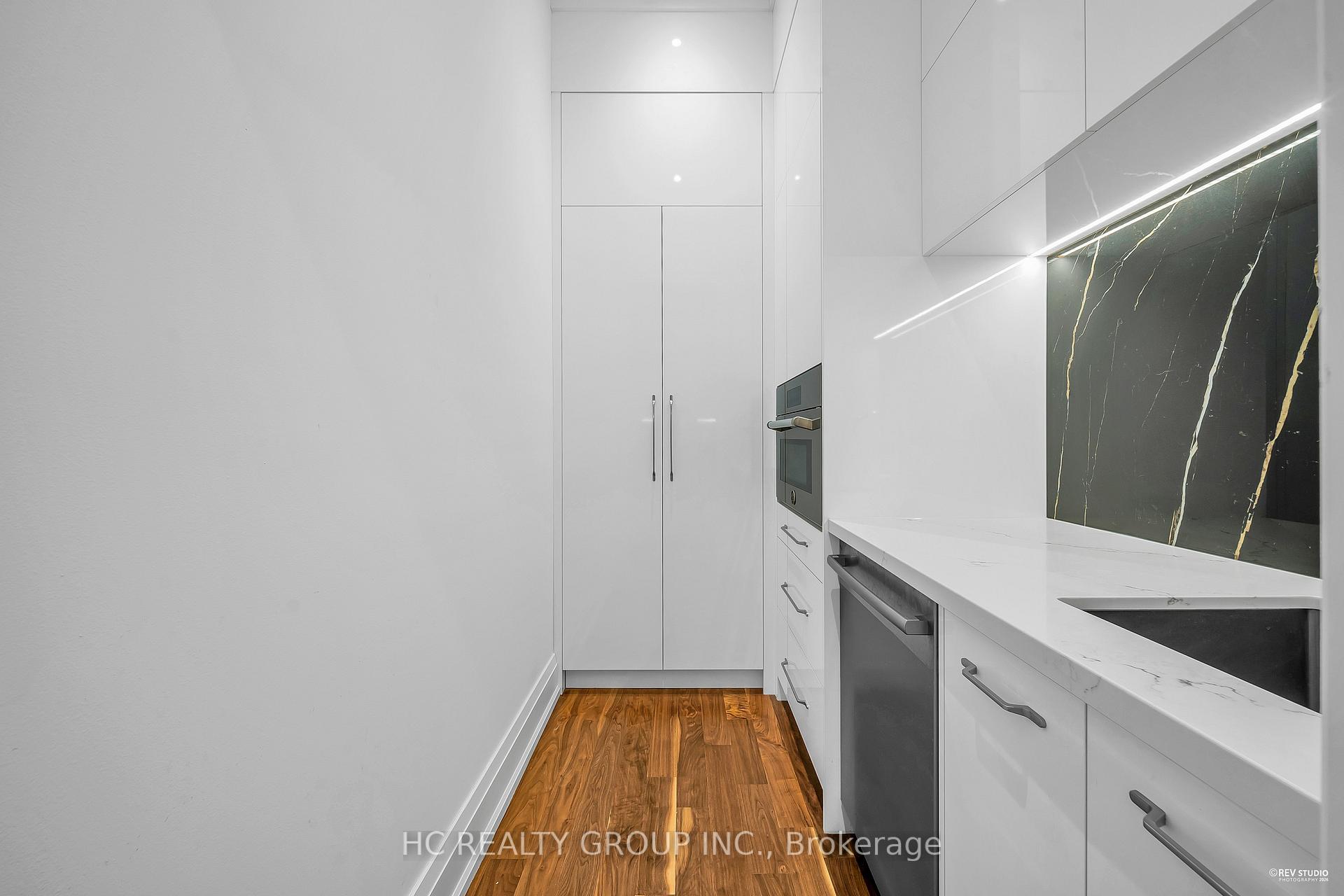 Photo 15 of 92 Glen Rush Boulevard, Toronto, Bedford Park-Nortown — HOMEH