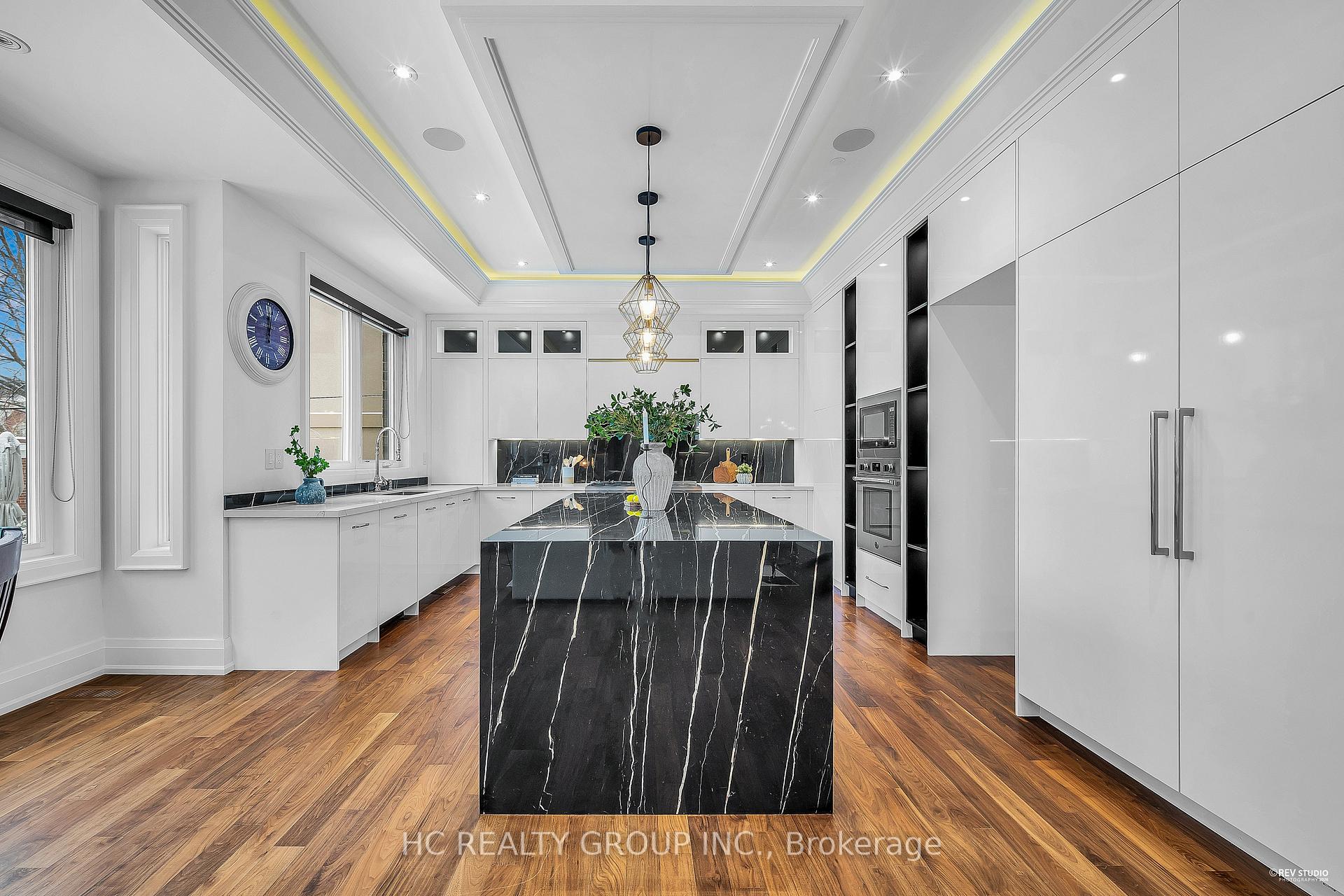 Photo 19 of 92 Glen Rush Boulevard, Toronto, Bedford Park-Nortown — HOMEH
