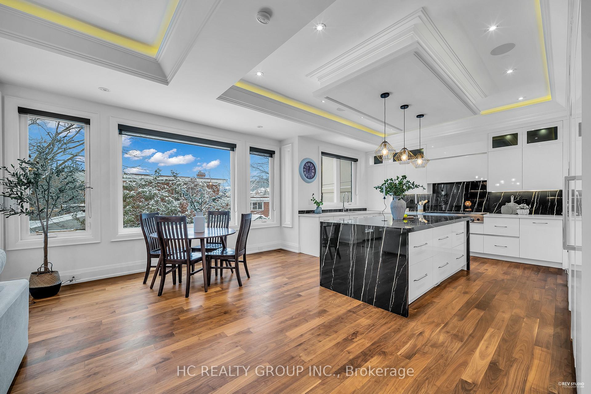 Photo 20 of 92 Glen Rush Boulevard, Toronto, Bedford Park-Nortown — HOMEH