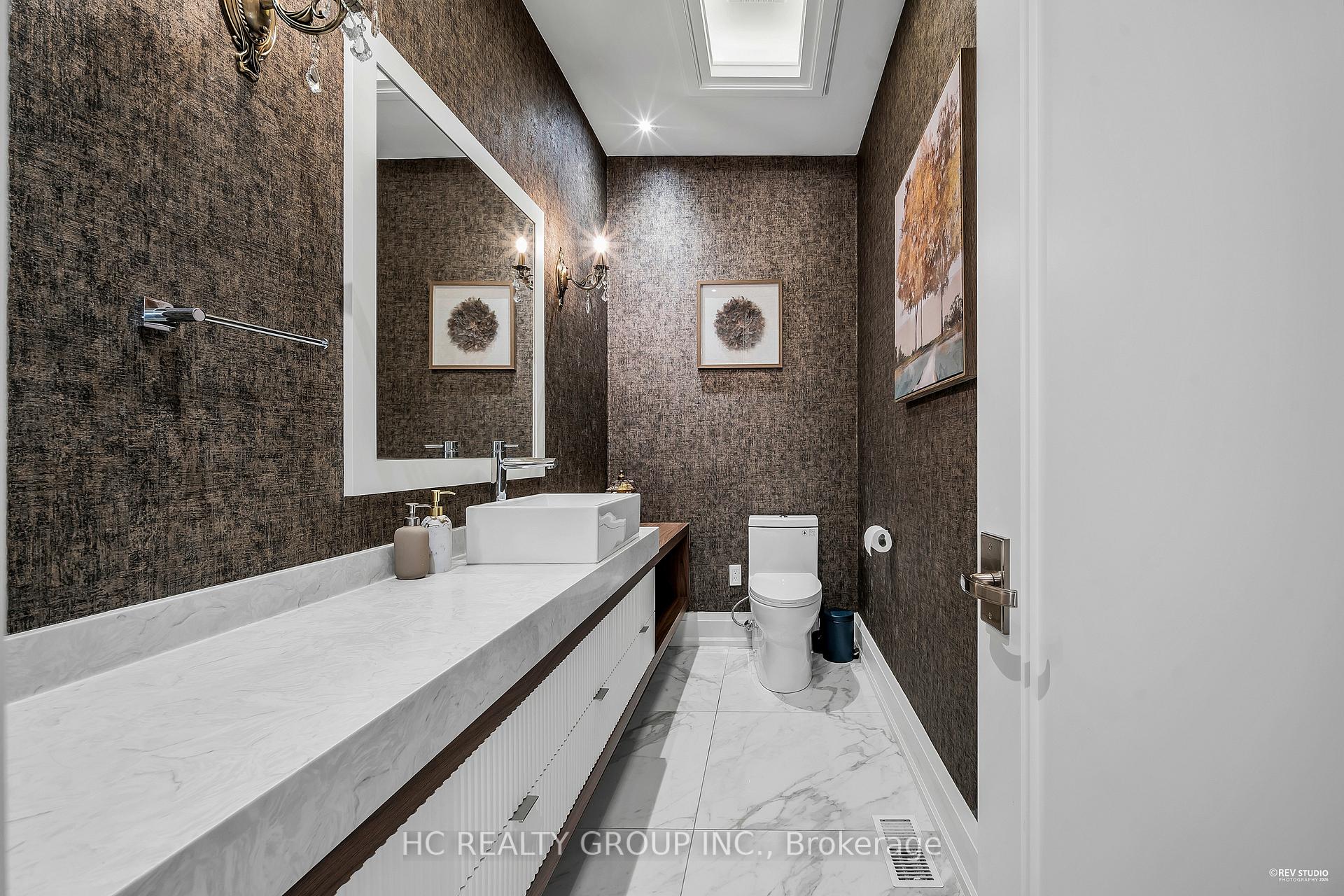 Photo 23 of 92 Glen Rush Boulevard, Toronto, Bedford Park-Nortown — HOMEH