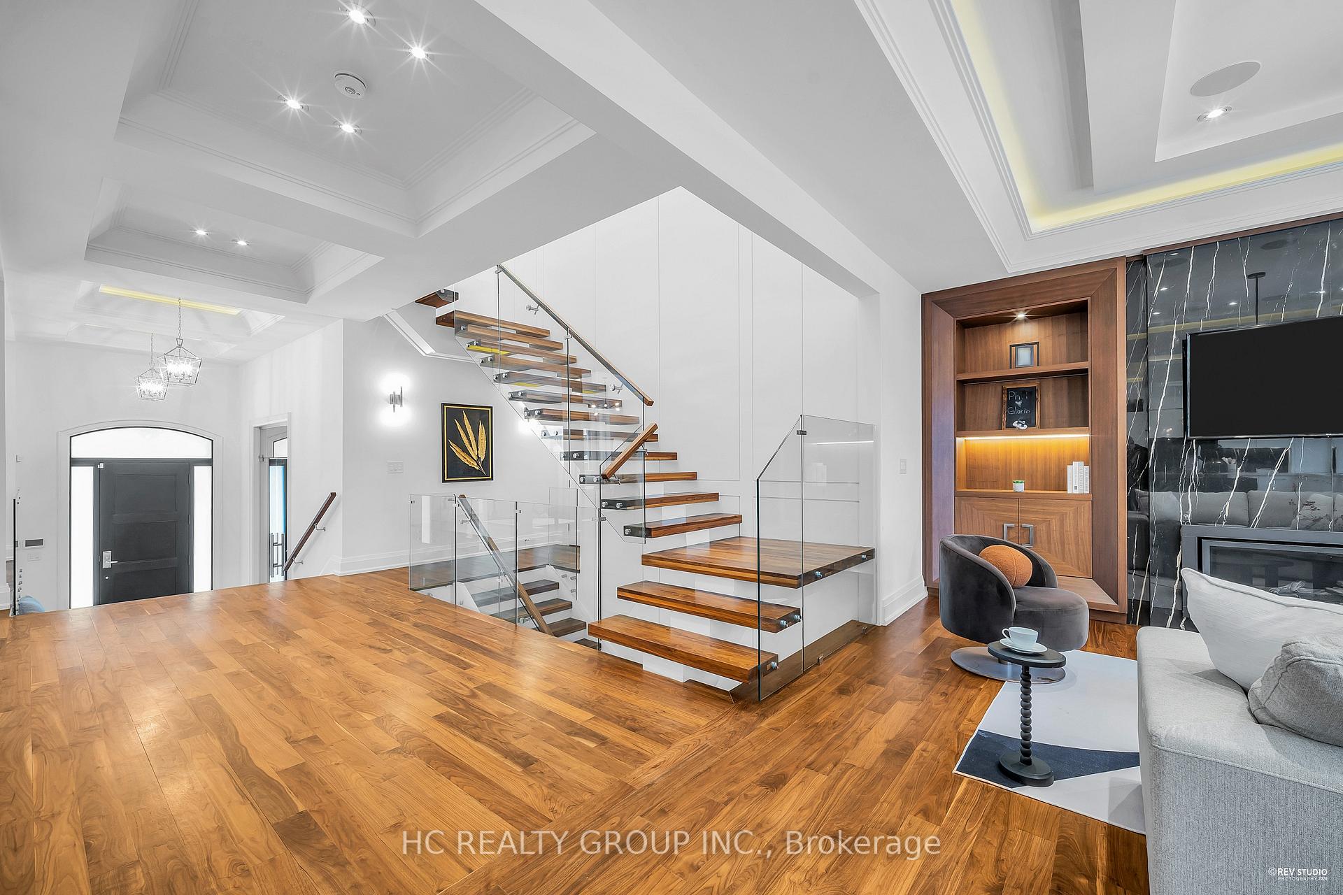 Photo 24 of 92 Glen Rush Boulevard, Toronto, Bedford Park-Nortown — HOMEH