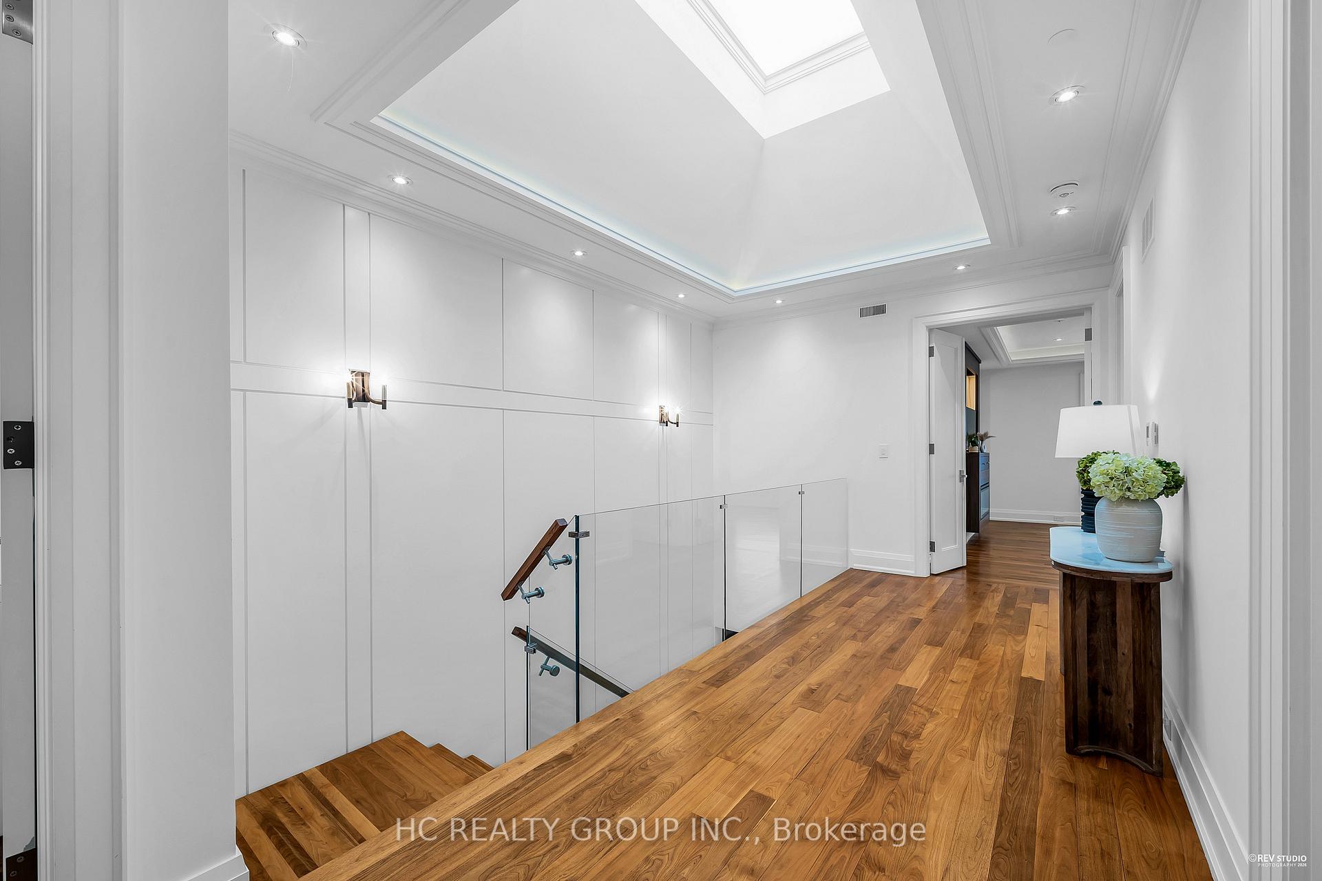 Photo 25 of 92 Glen Rush Boulevard, Toronto, Bedford Park-Nortown — HOMEH