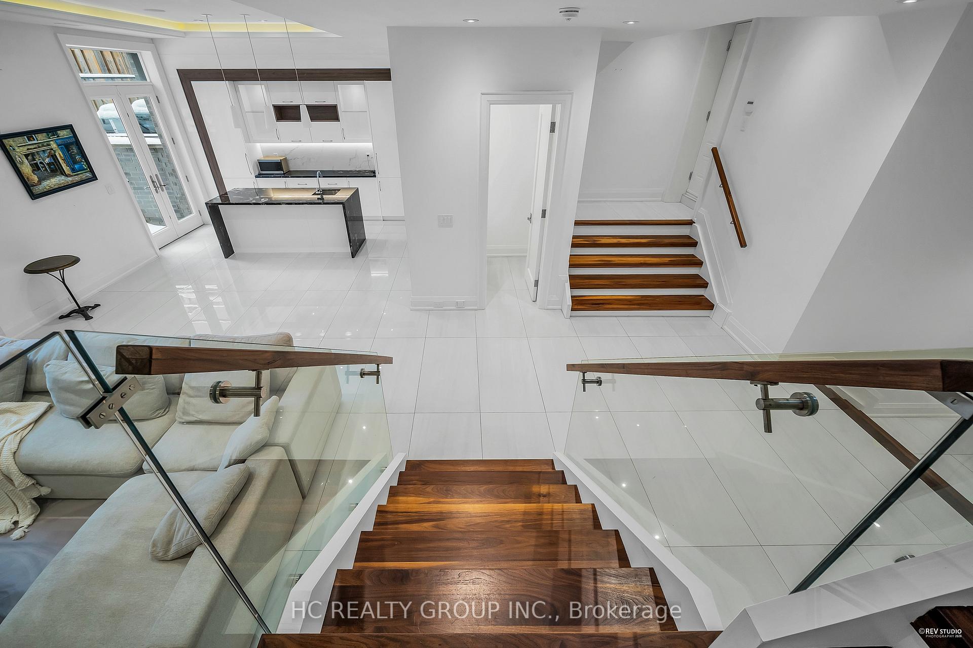 Photo 42 of 92 Glen Rush Boulevard, Toronto, Bedford Park-Nortown — HOMEH