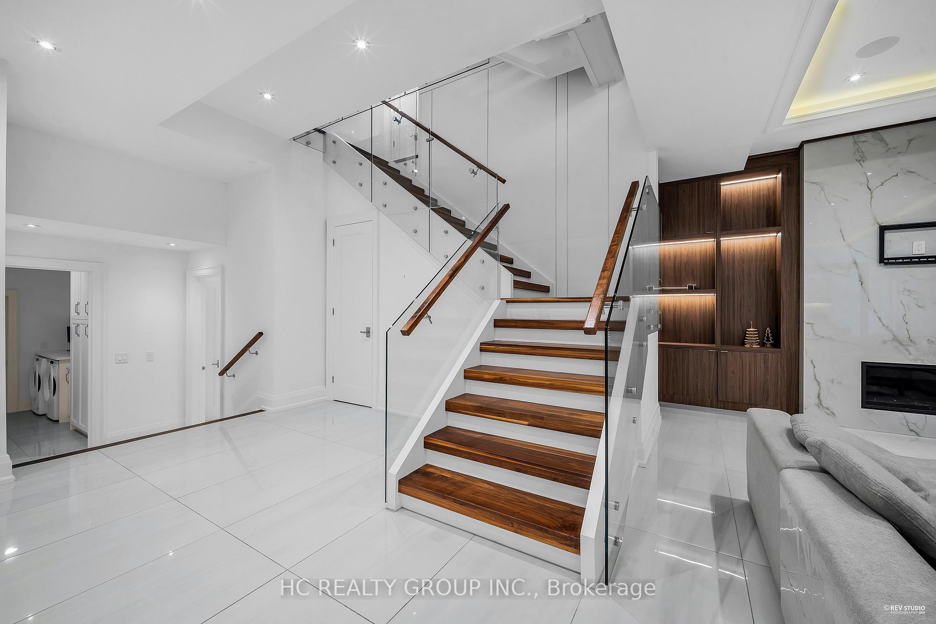 Photo 43 of 92 Glen Rush Boulevard, Toronto, Bedford Park-Nortown — HOMEH