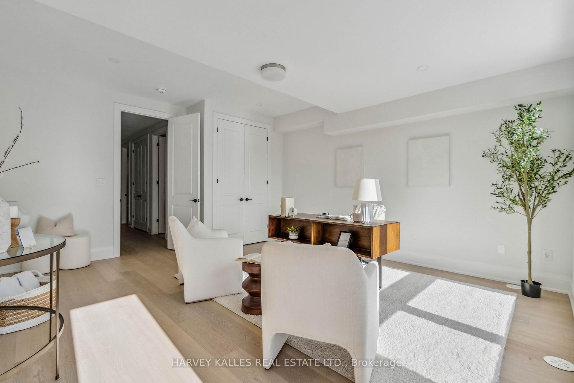 Photo 5 of Unit 3, 138 East Street, Oakville, Bronte — HOMEH