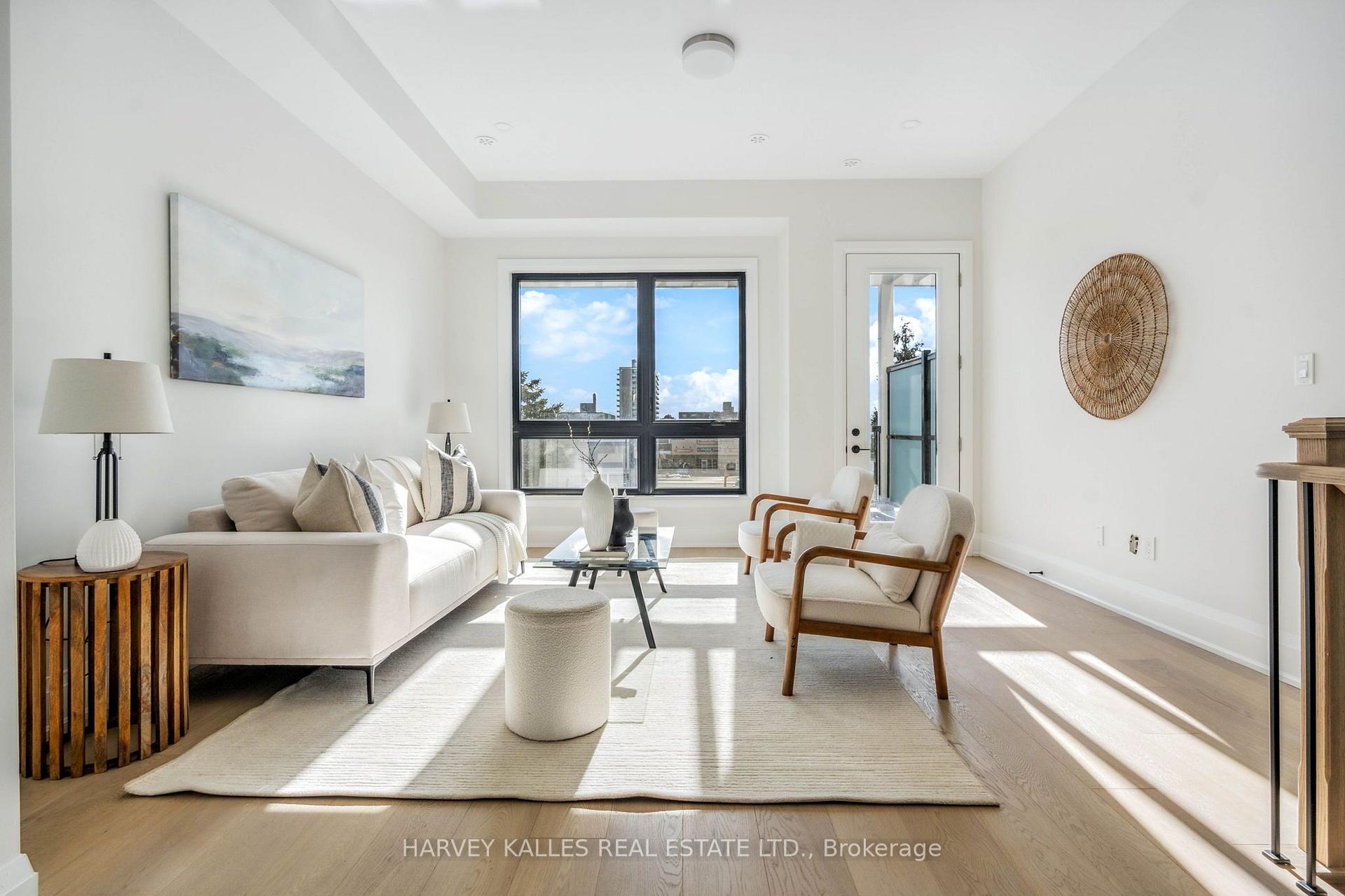 Photo 9 of Unit 3, 138 East Street, Oakville, Bronte — HOMEH