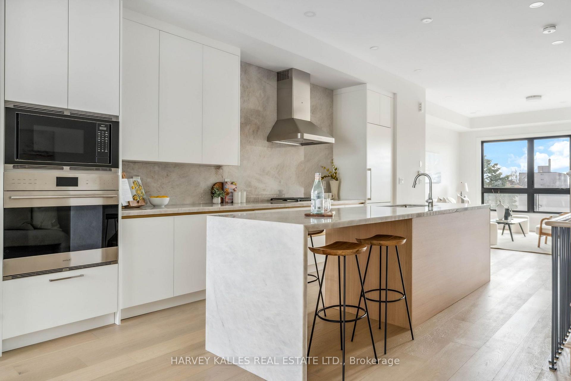 Photo 12 of Unit 3, 138 East Street, Oakville, Bronte — HOMEH