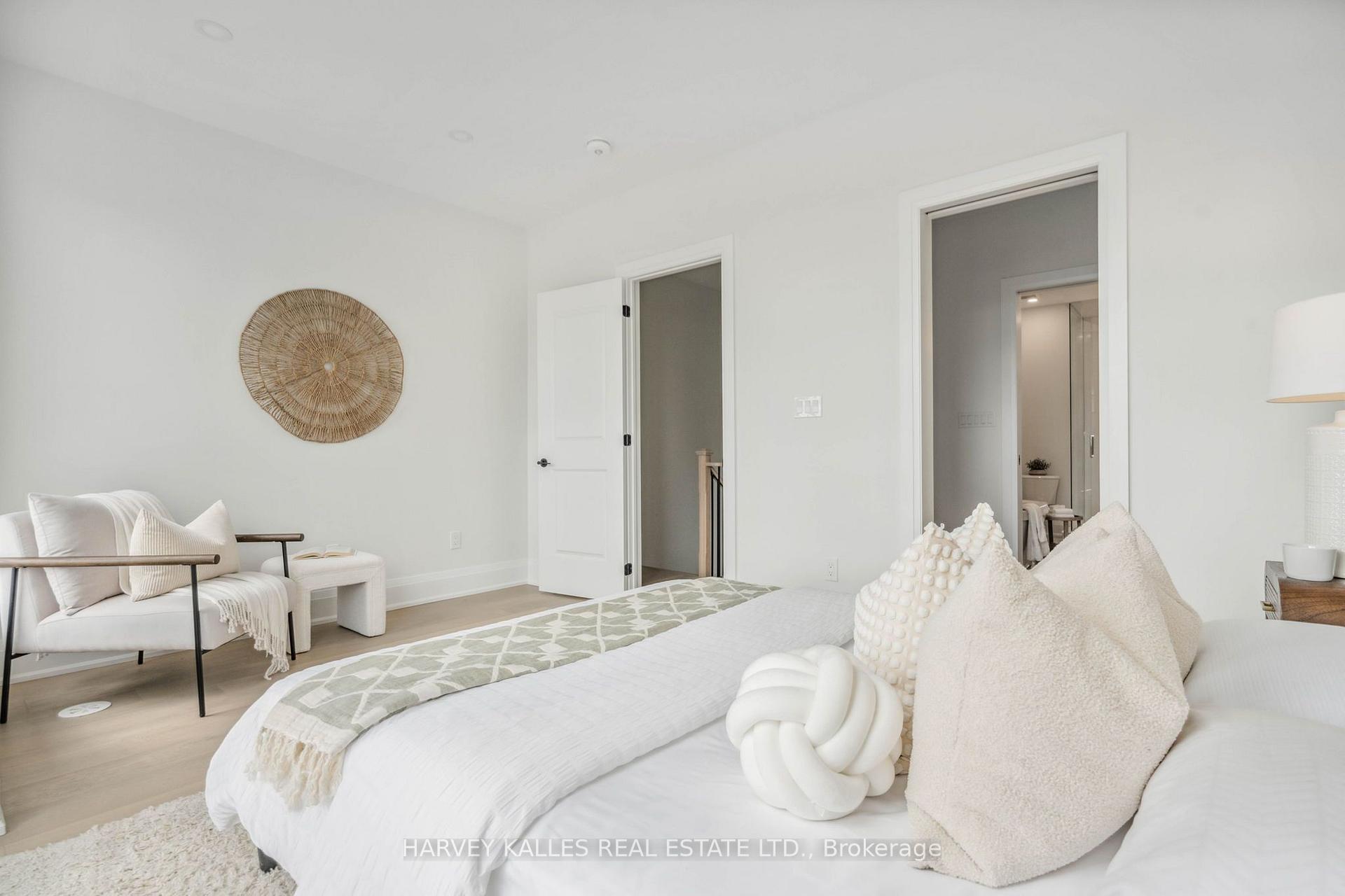 Photo 24 of Unit 3, 138 East Street, Oakville, Bronte — HOMEH
