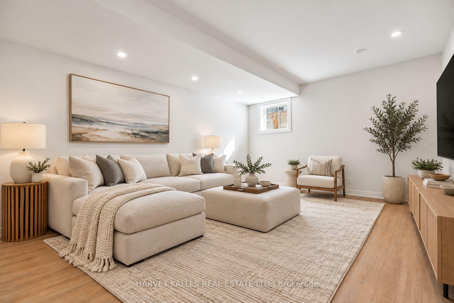 Photo 32 of Unit 3, 138 East Street, Oakville, Bronte — HOMEH