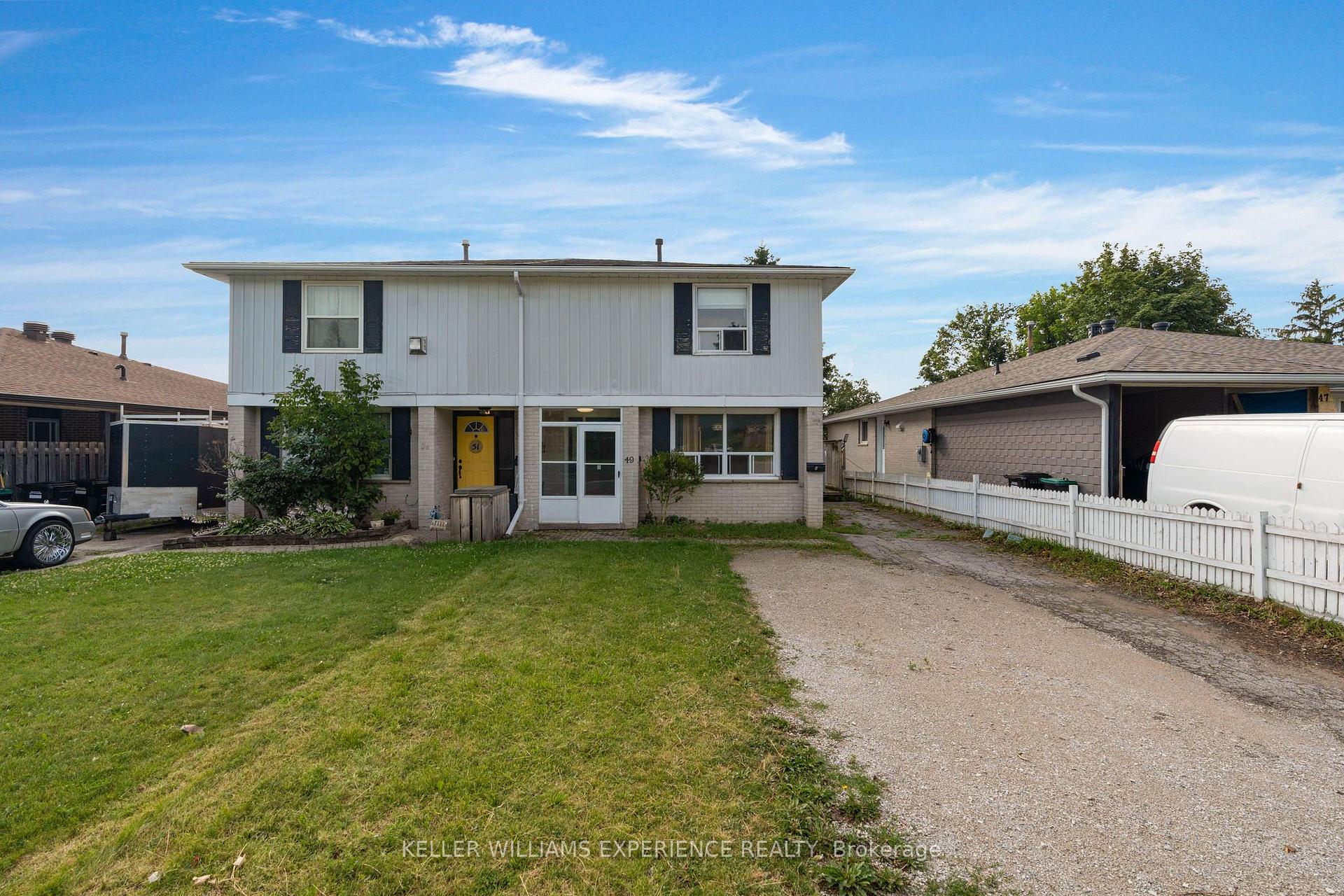 Photo of Unit Upper, 49 Daphne Crescent