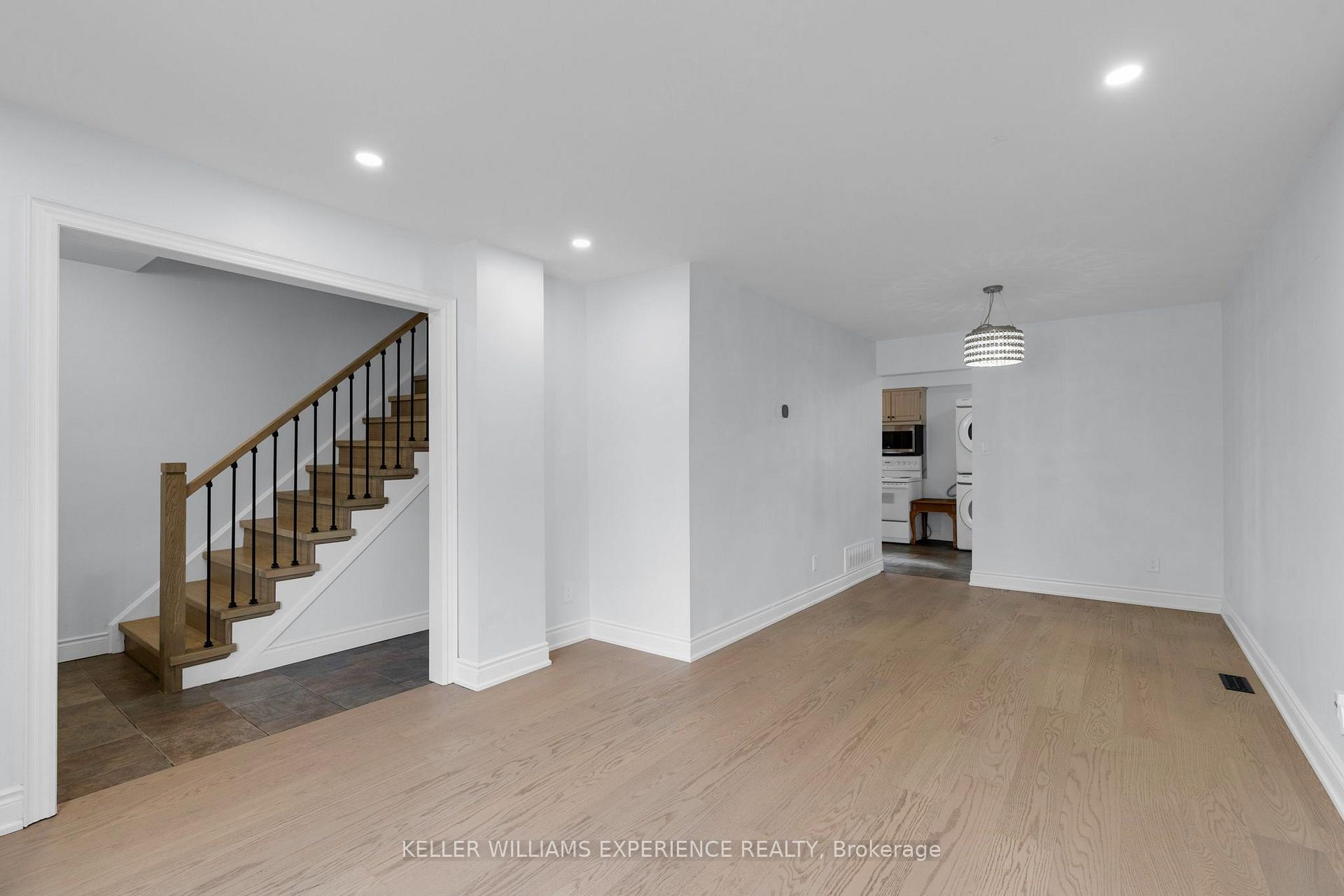Photo 3 of Unit Upper, 49 Daphne Crescent, Barrie, Cundles East — HOMEH