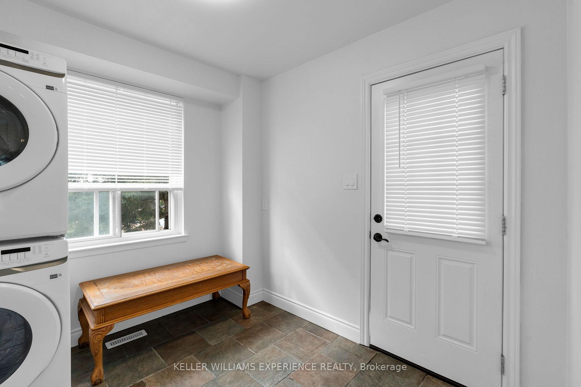 Photo 7 of Unit Upper, 49 Daphne Crescent, Barrie, Cundles East — HOMEH