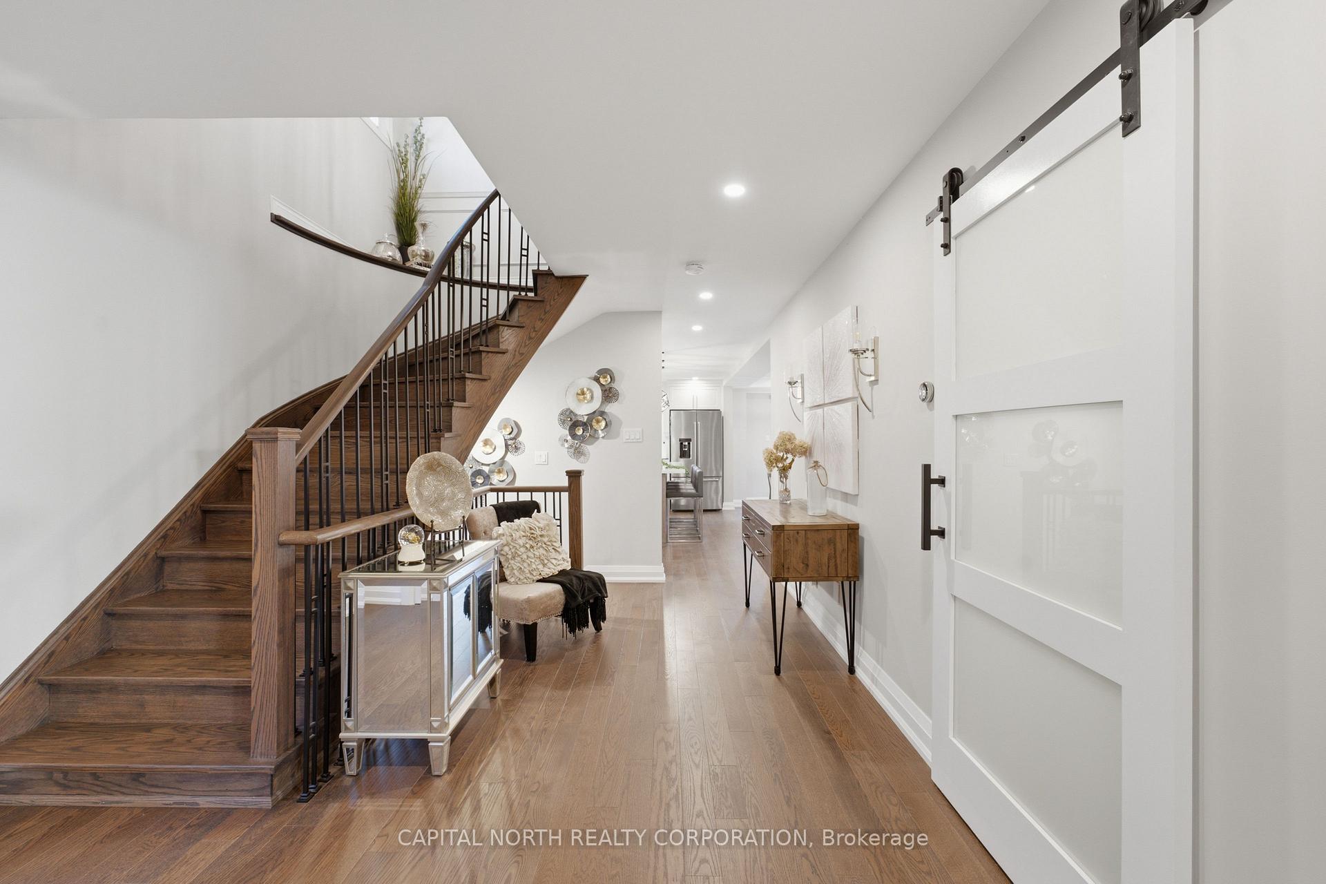 Photo 5 of 112 Jackman Crescent, Vaughan, West Woodbridge — HOMEH