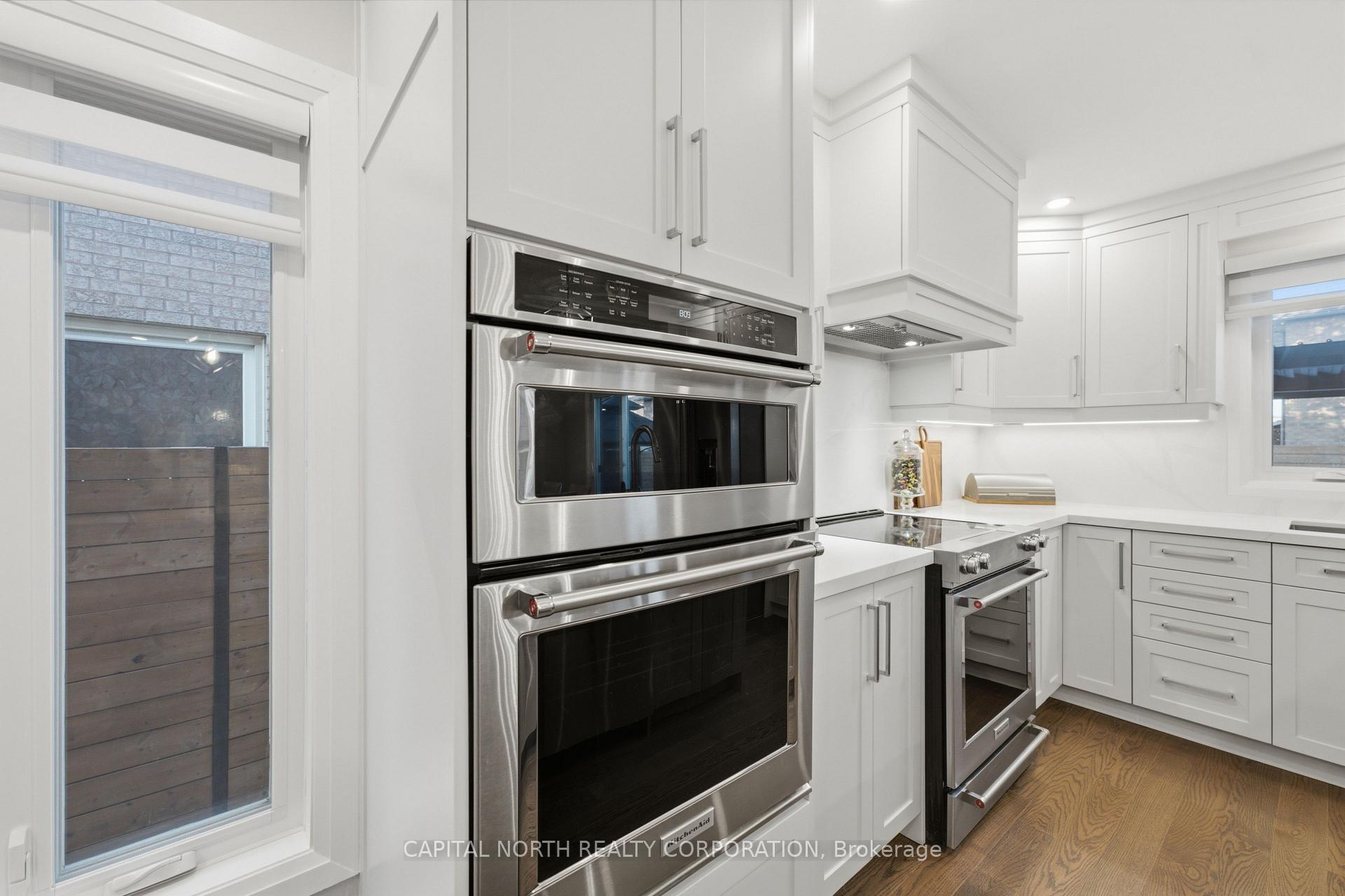 Photo 10 of 112 Jackman Crescent, Vaughan, West Woodbridge — HOMEH