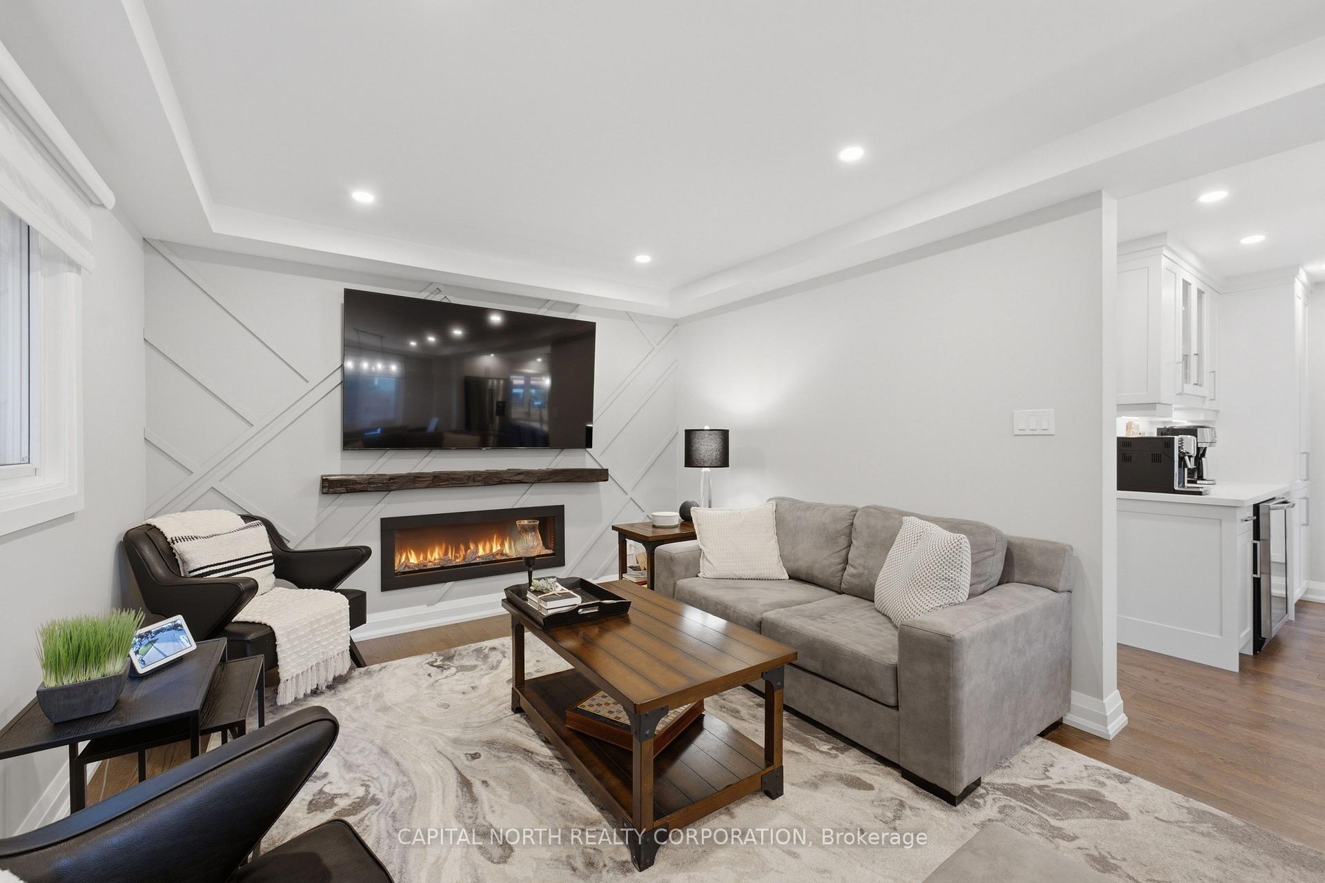 Photo 14 of 112 Jackman Crescent, Vaughan, West Woodbridge — HOMEH