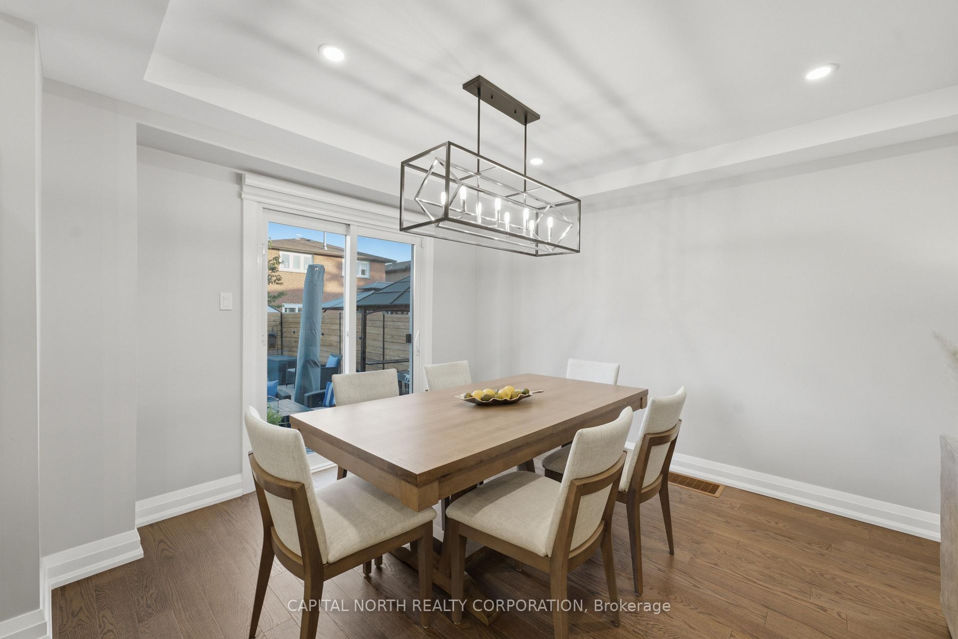 Photo 15 of 112 Jackman Crescent, Vaughan, West Woodbridge — HOMEH