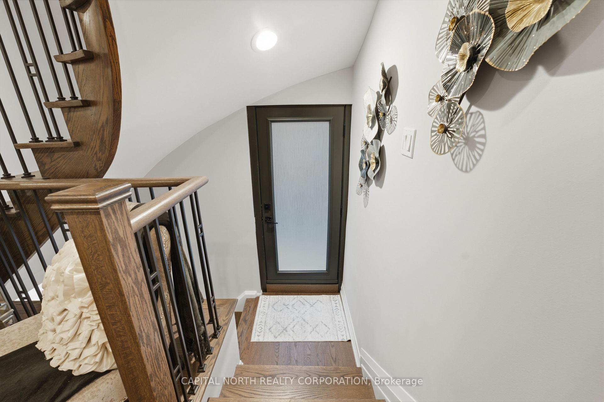 Photo 16 of 112 Jackman Crescent, Vaughan, West Woodbridge — HOMEH