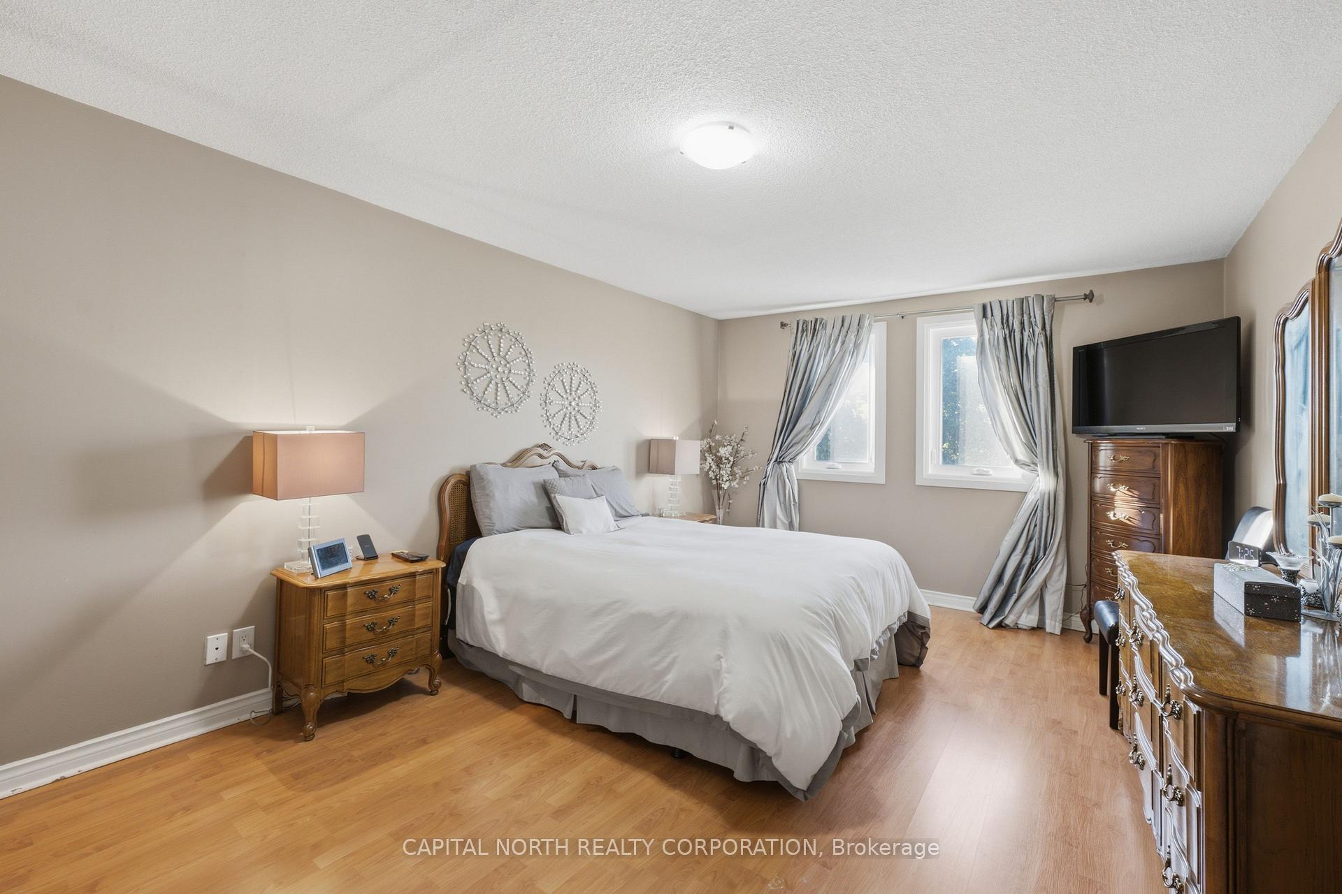 Photo 22 of 112 Jackman Crescent, Vaughan, West Woodbridge — HOMEH
