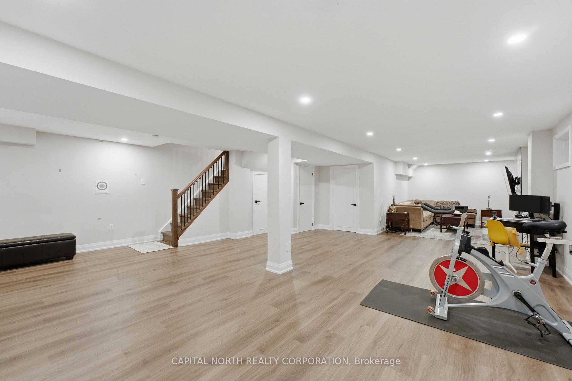 Photo 32 of 112 Jackman Crescent, Vaughan, West Woodbridge — HOMEH