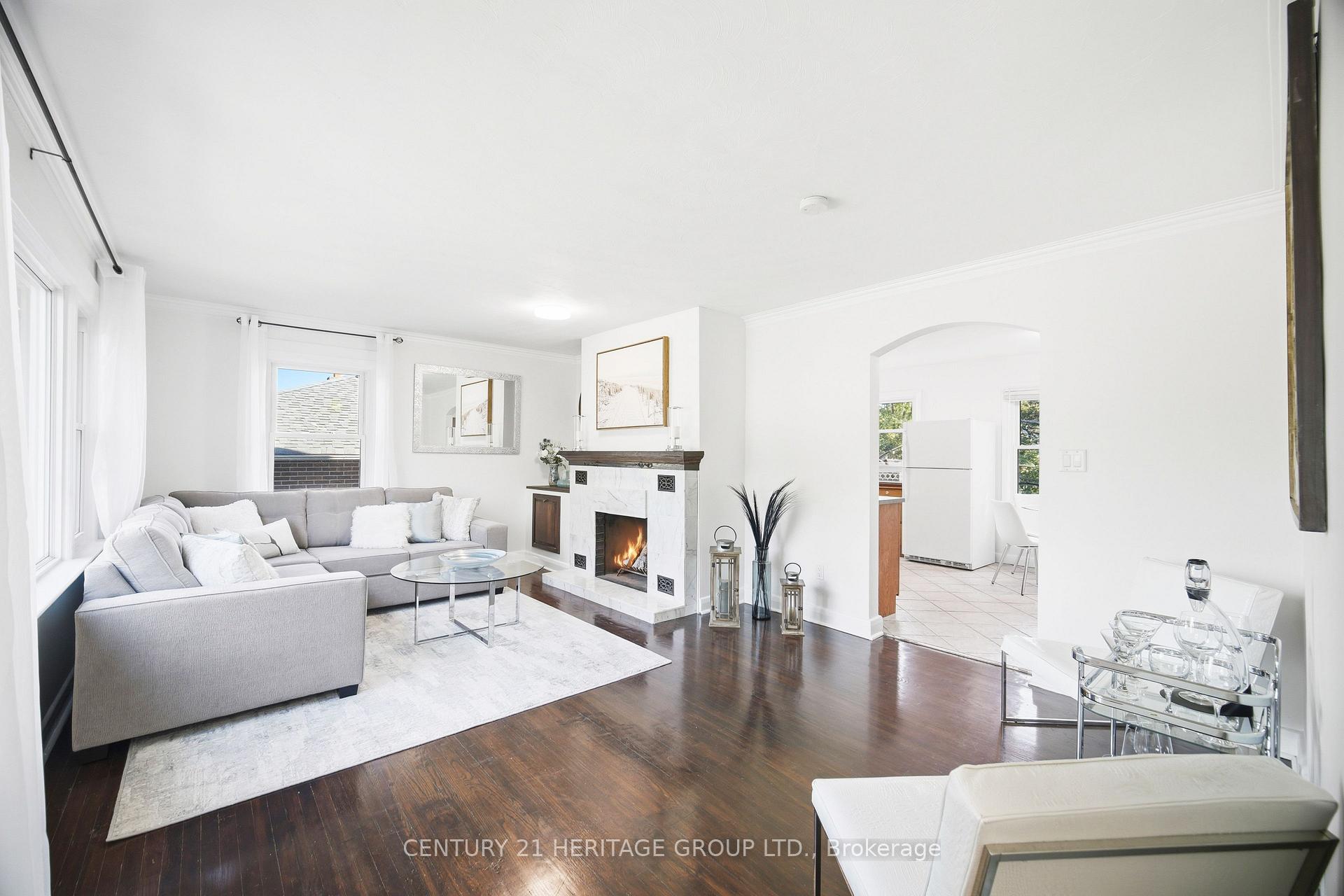 Photo 2 of 29 George Street, Richmond Hill, Oak Ridges — HOMEH
