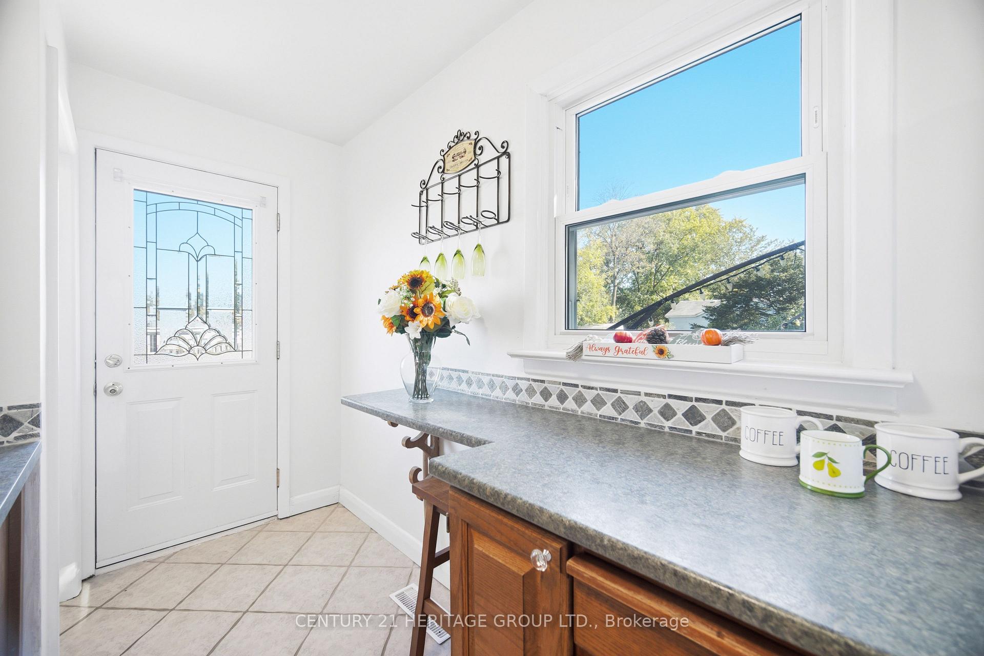Photo 12 of 29 George Street, Richmond Hill, Oak Ridges — HOMEH