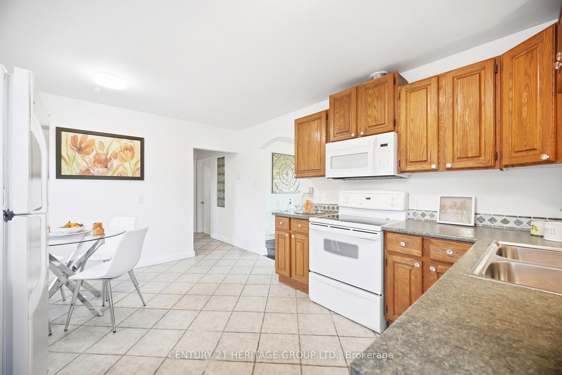Photo 13 of 29 George Street, Richmond Hill, Oak Ridges — HOMEH