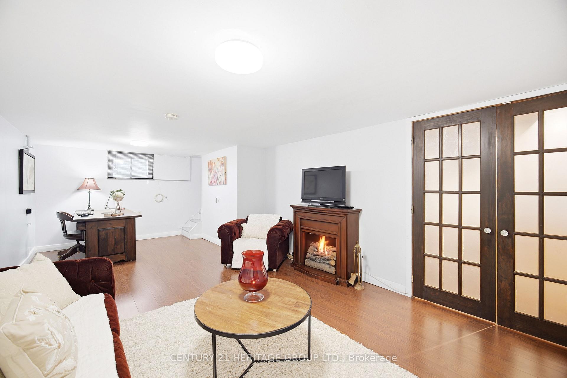 Photo 25 of 29 George Street, Richmond Hill, Oak Ridges — HOMEH