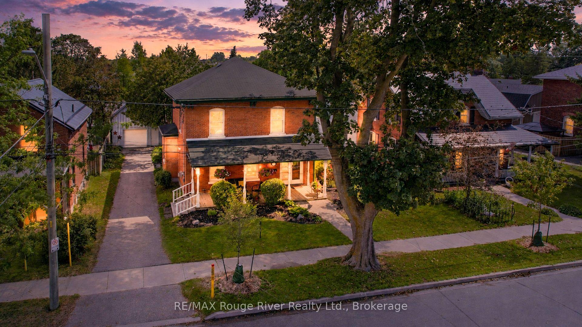 Photo 2 of 522 George Street, Cobourg — HOMEH