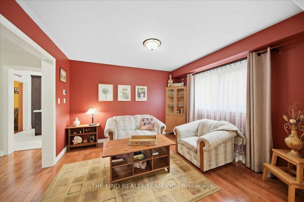 Photo 9 of 103 Allenvale Drive, Aurora, Aurora Highlands — HOMEH