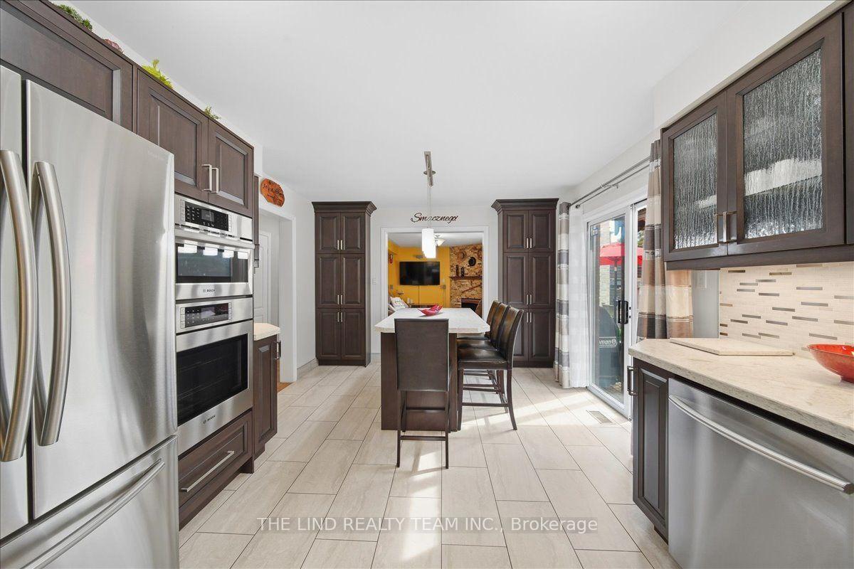 Photo 15 of 103 Allenvale Drive, Aurora, Aurora Highlands — HOMEH