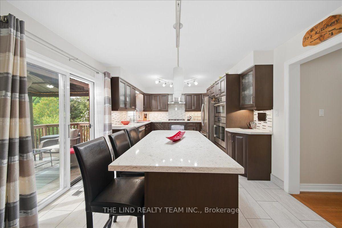 Photo 16 of 103 Allenvale Drive, Aurora, Aurora Highlands — HOMEH