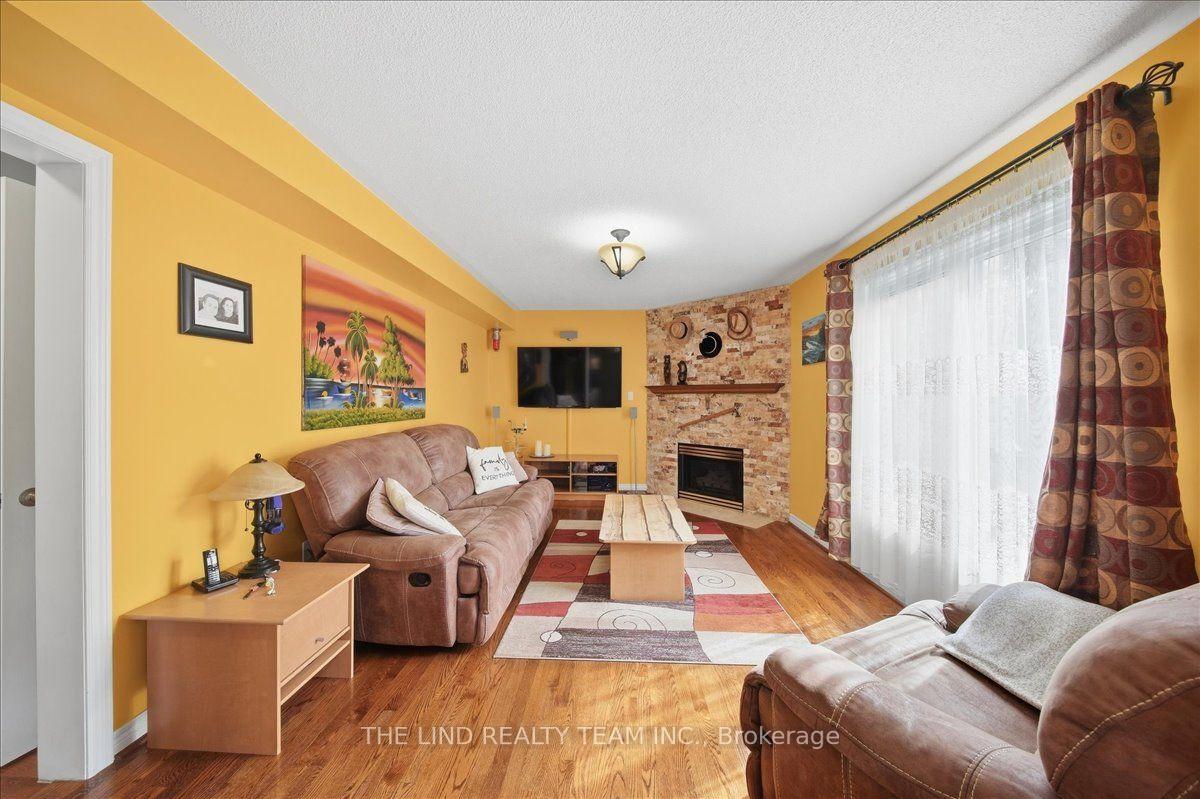 Photo 17 of 103 Allenvale Drive, Aurora, Aurora Highlands — HOMEH