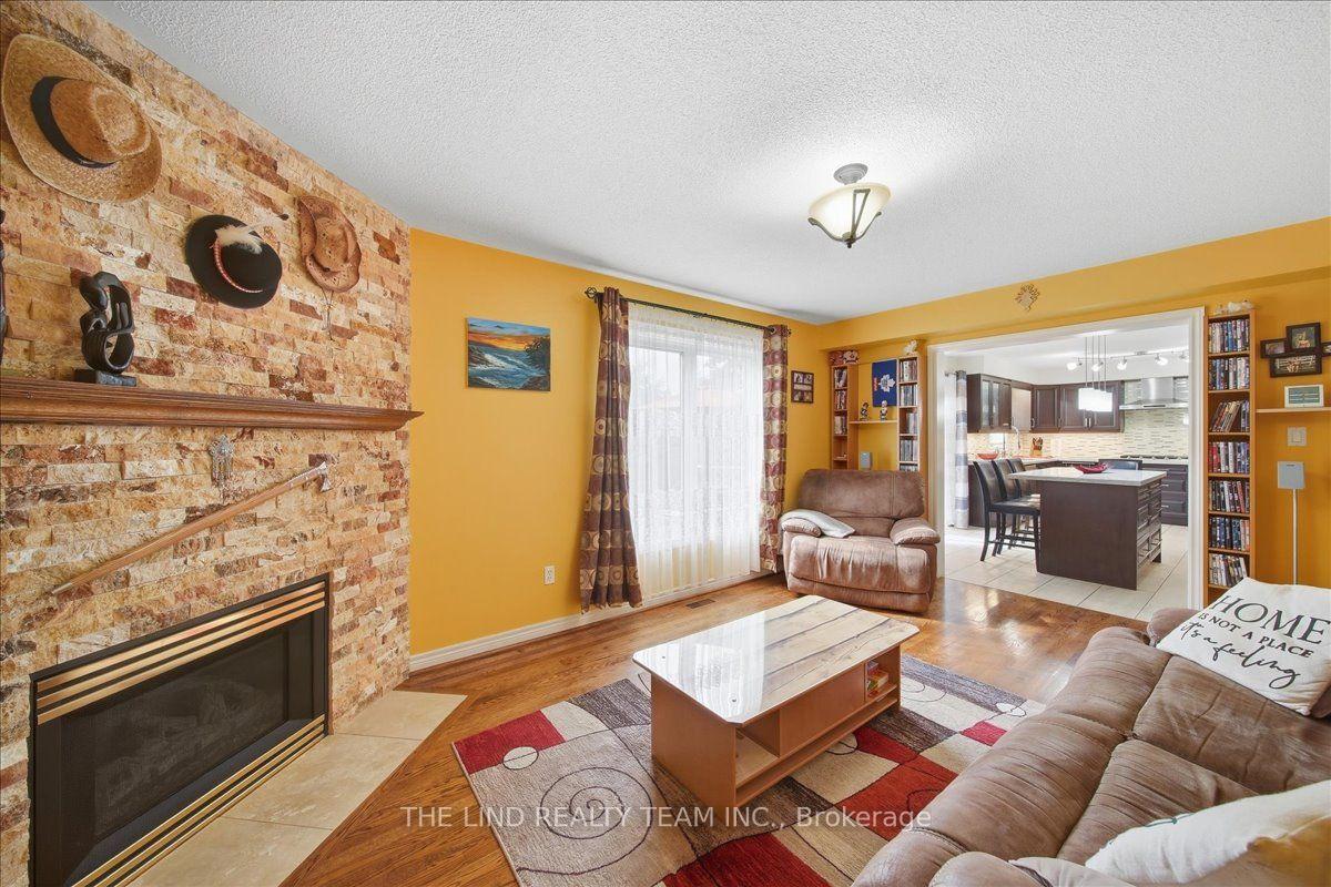 Photo 18 of 103 Allenvale Drive, Aurora, Aurora Highlands — HOMEH
