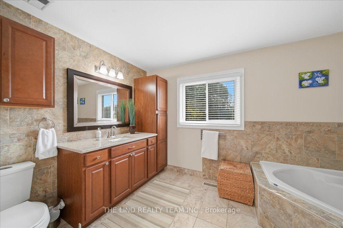 Photo 23 of 103 Allenvale Drive, Aurora, Aurora Highlands — HOMEH