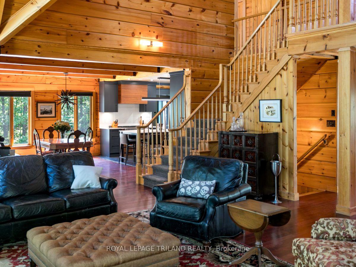 Photo 8 of 2056 Mockingbird Street, Strathroy-Caradoc, Mount Brydges — HOMEH