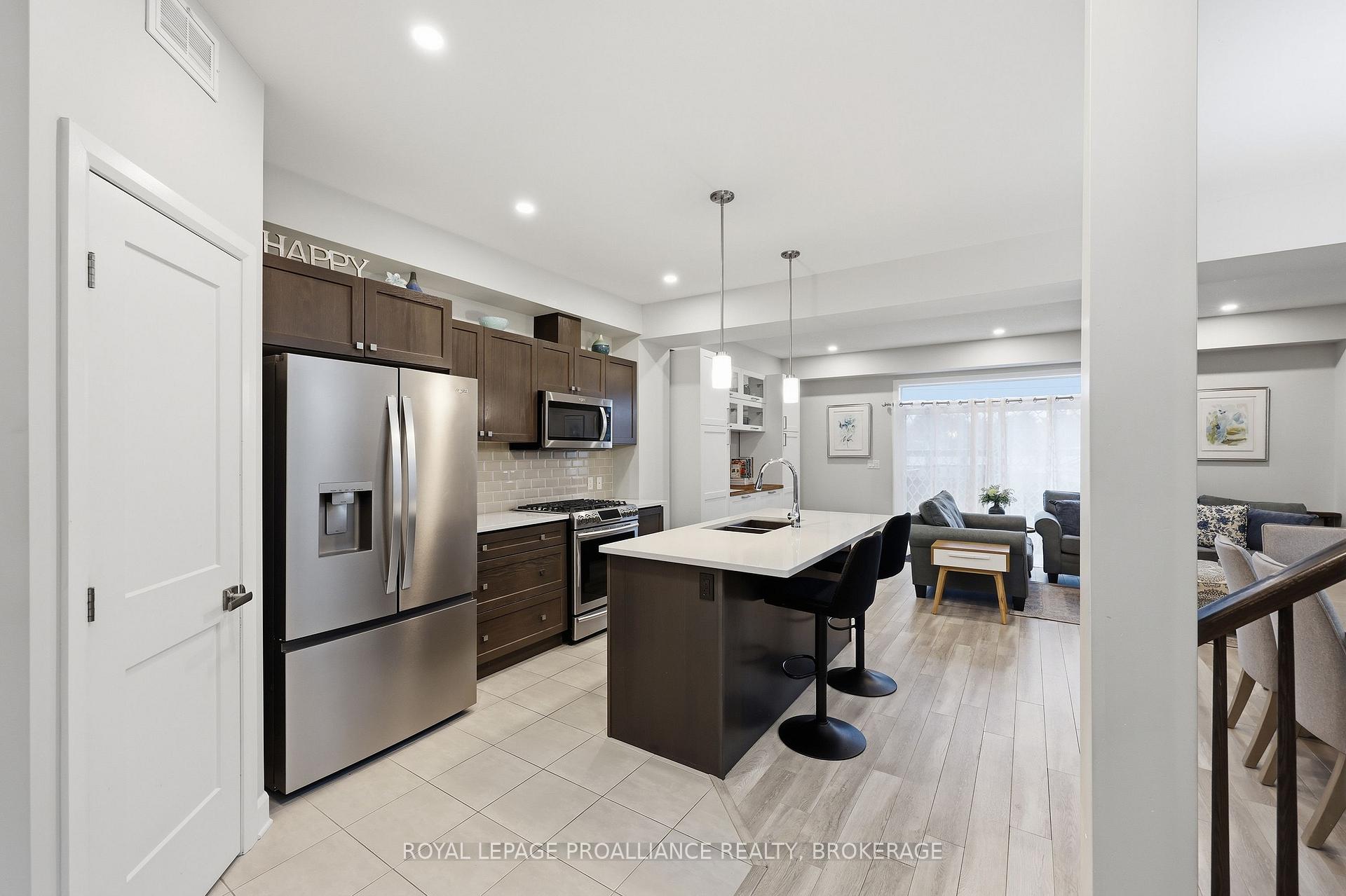 Photo 8 of 1205 Max Crescent, Kingston, City Northwest — HOMEH