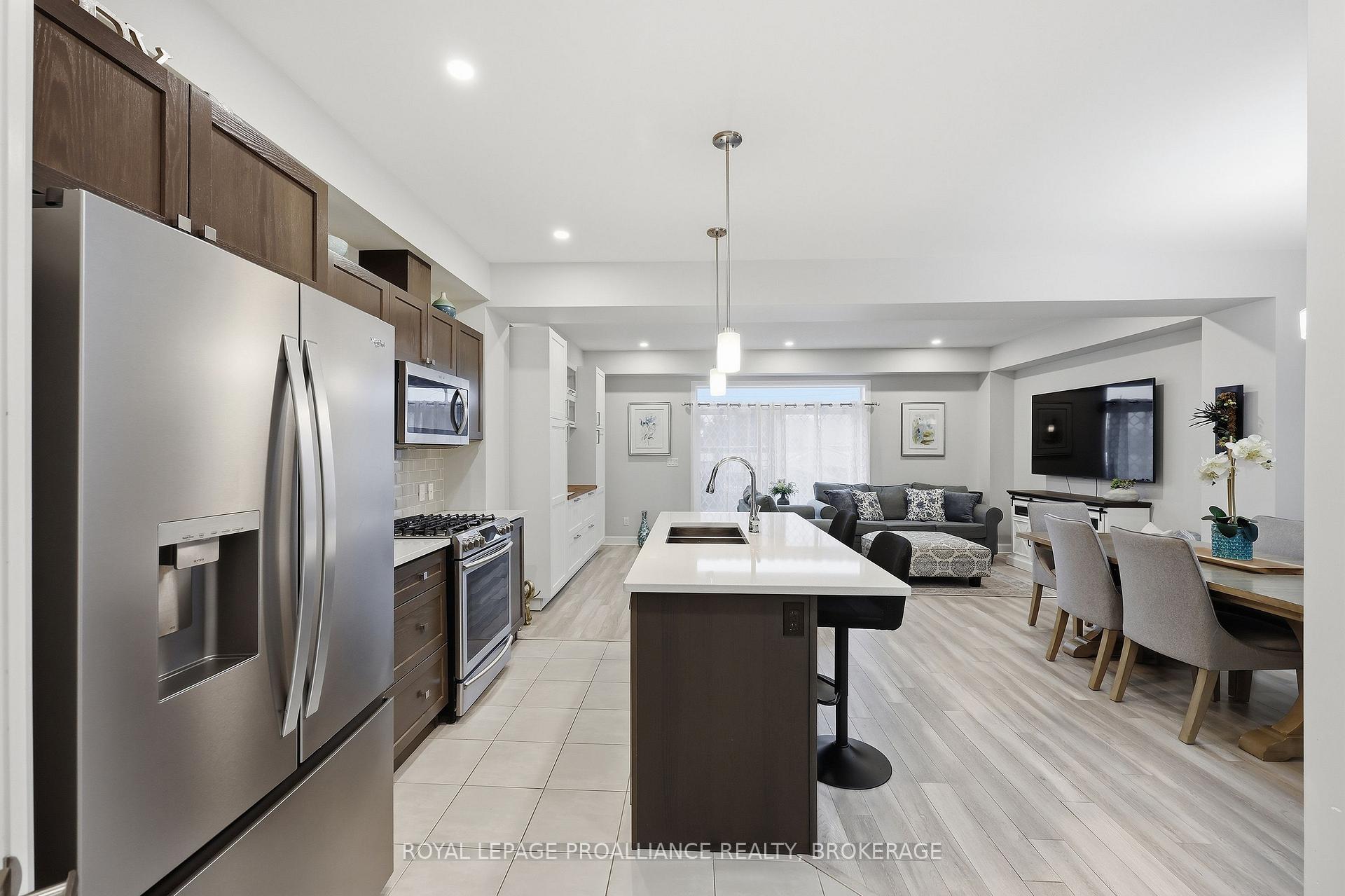 Photo 9 of 1205 Max Crescent, Kingston, City Northwest — HOMEH