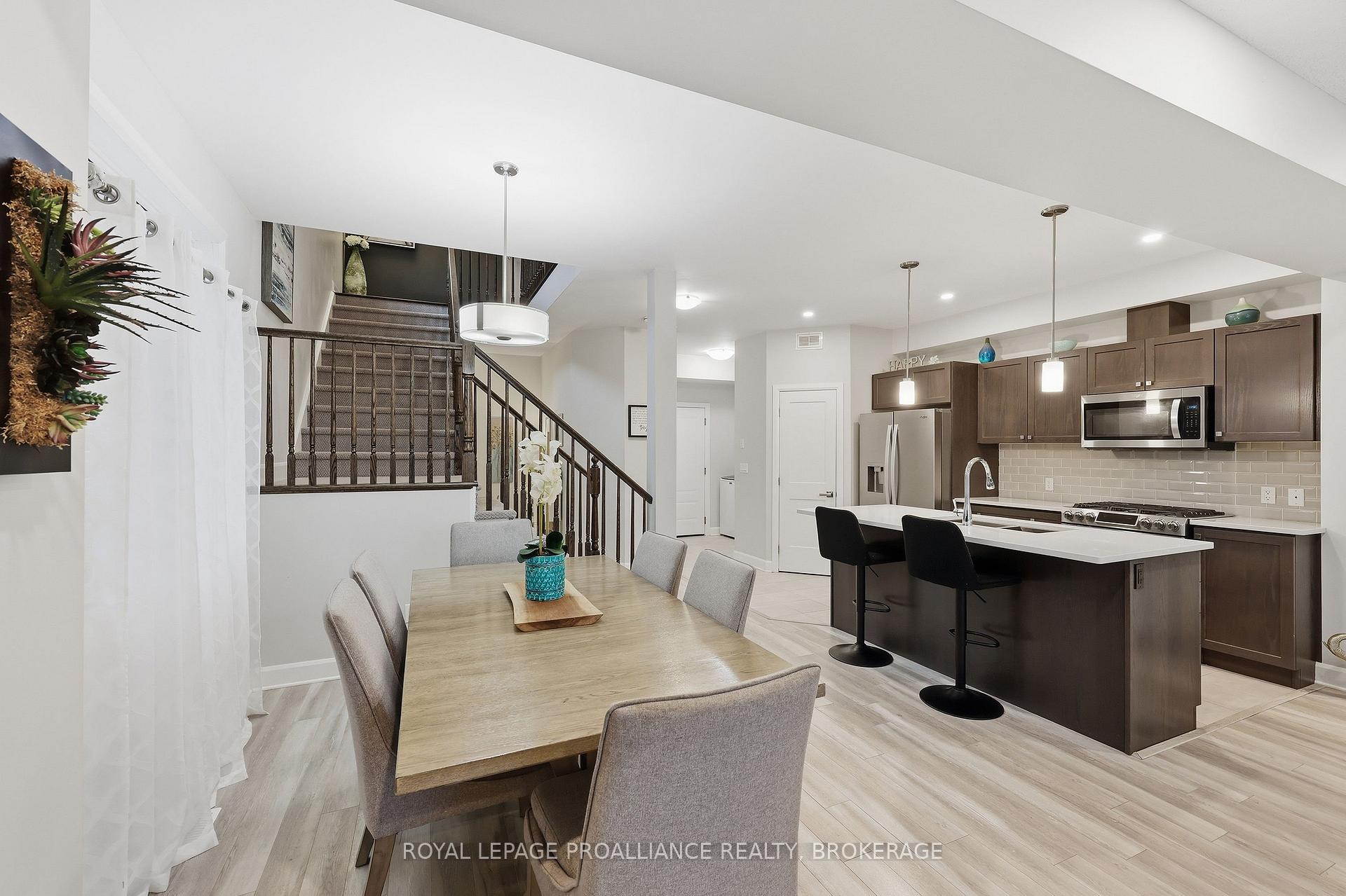 Photo 11 of 1205 Max Crescent, Kingston, City Northwest — HOMEH