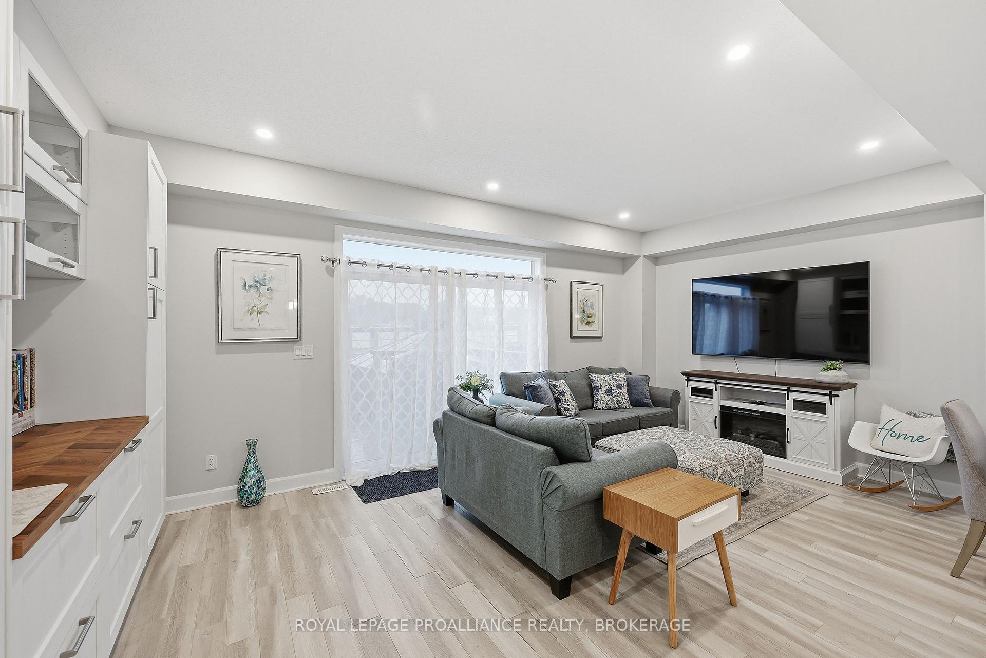 Photo 15 of 1205 Max Crescent, Kingston, City Northwest — HOMEH