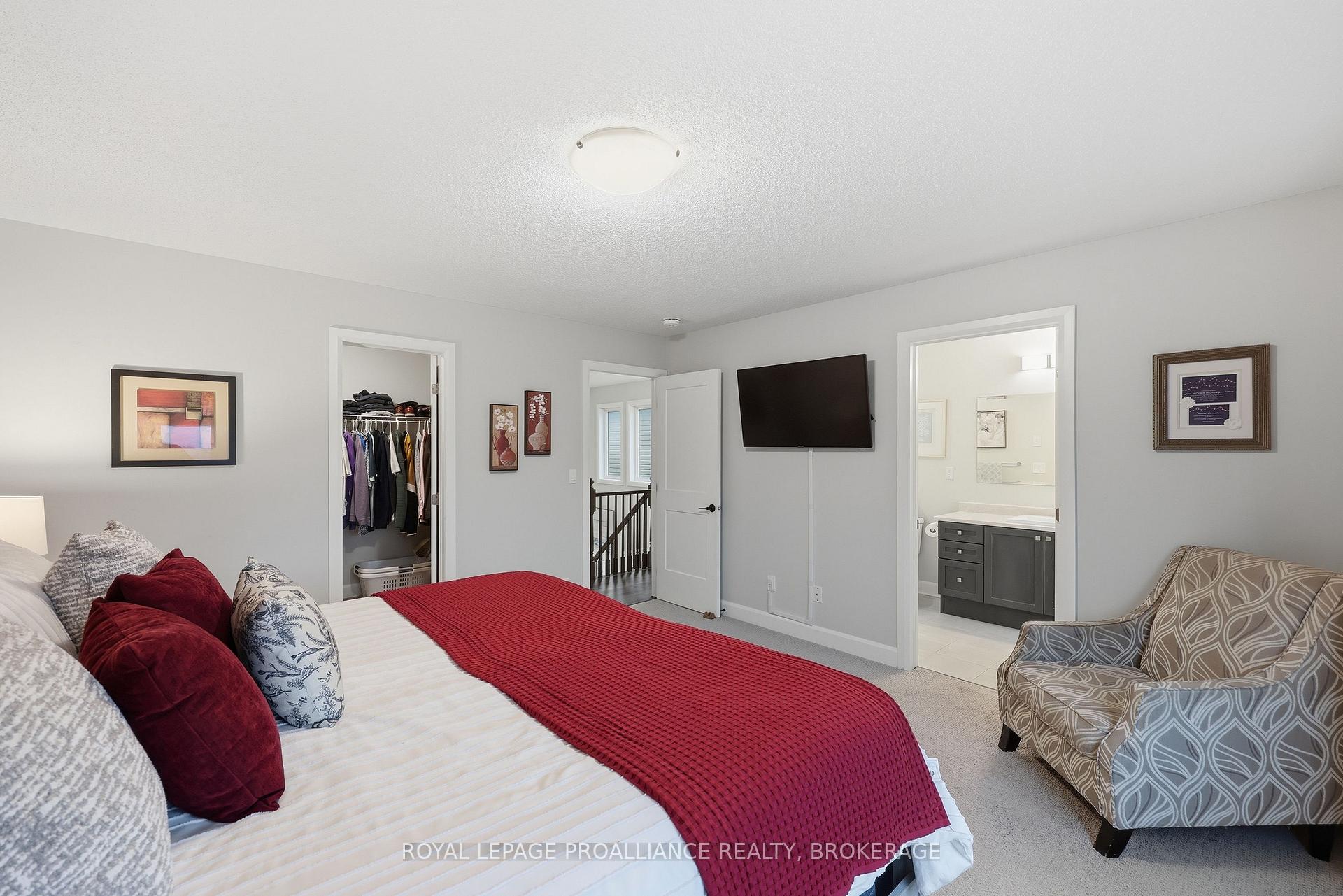 Photo 25 of 1205 Max Crescent, Kingston, City Northwest — HOMEH