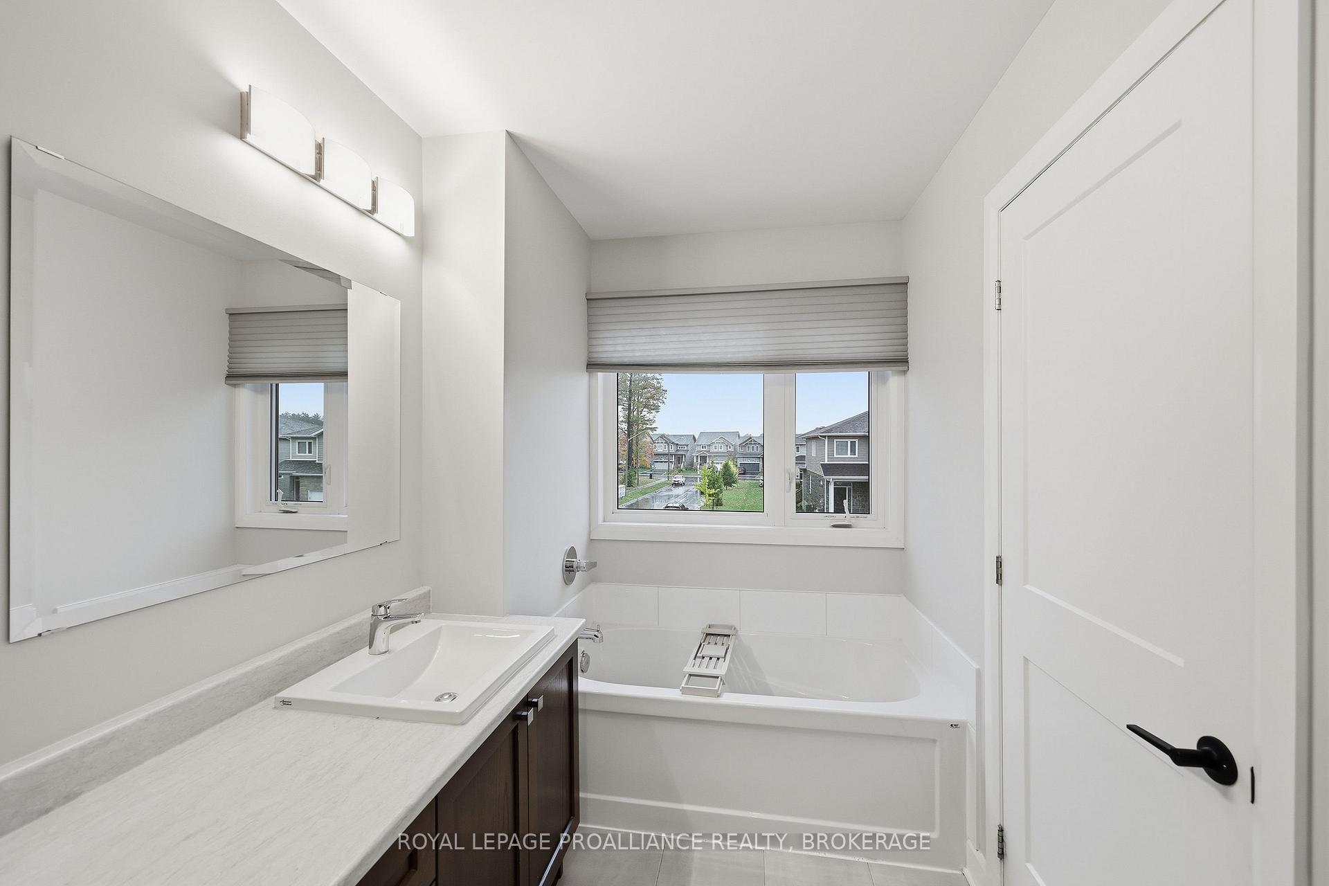 Photo 27 of 1205 Max Crescent, Kingston, City Northwest — HOMEH