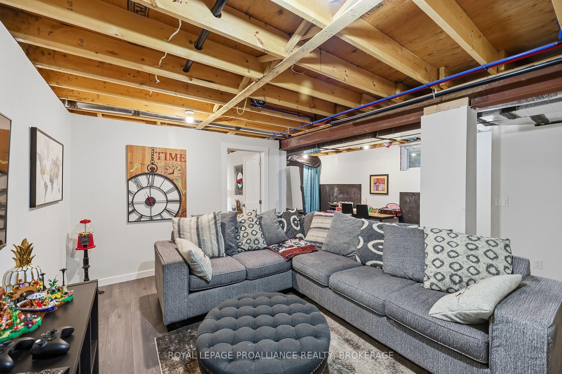 Photo 37 of 1205 Max Crescent, Kingston, City Northwest — HOMEH