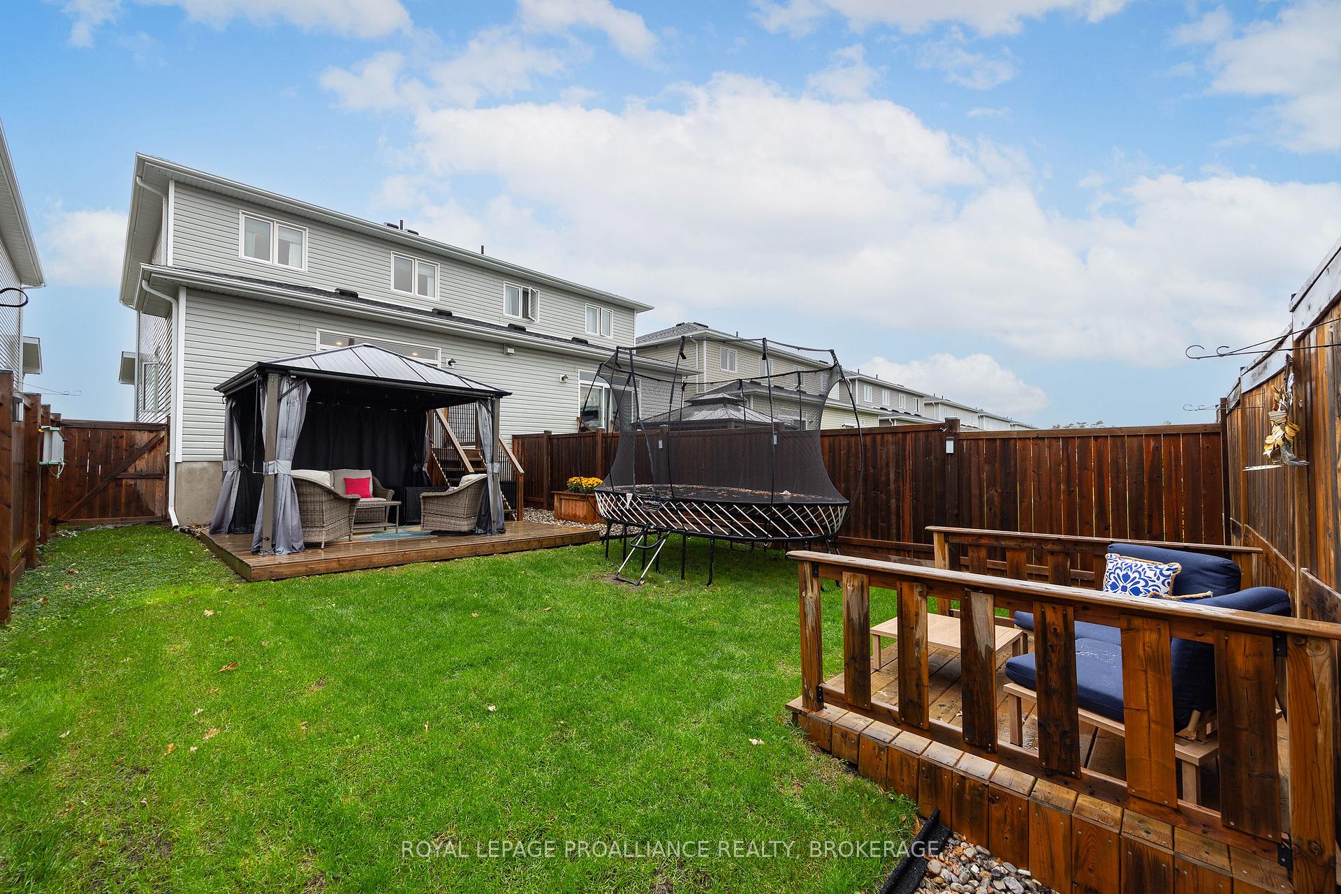 Photo 42 of 1205 Max Crescent, Kingston, City Northwest — HOMEH