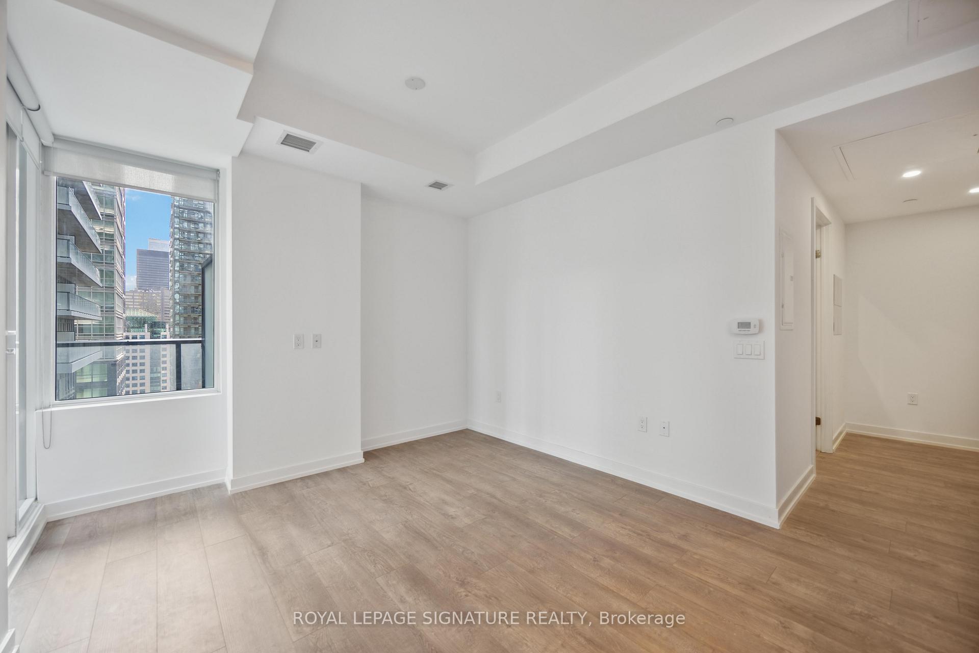 Photo 7 of Unit 2212, 115 Blue Jays Way, Toronto, Waterfront Communities — HOMEH