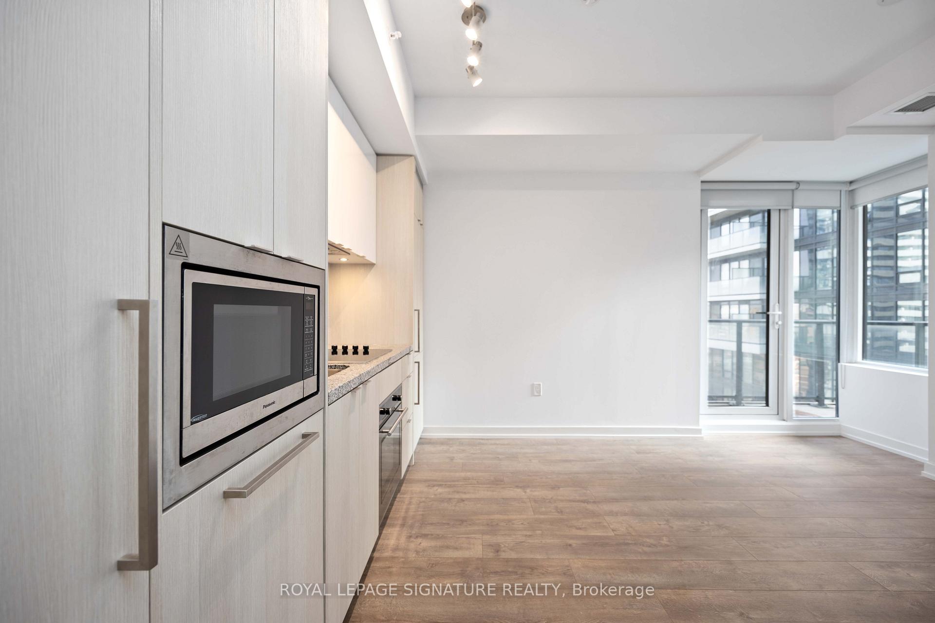 Photo 10 of Unit 2212, 115 Blue Jays Way, Toronto, Waterfront Communities — HOMEH