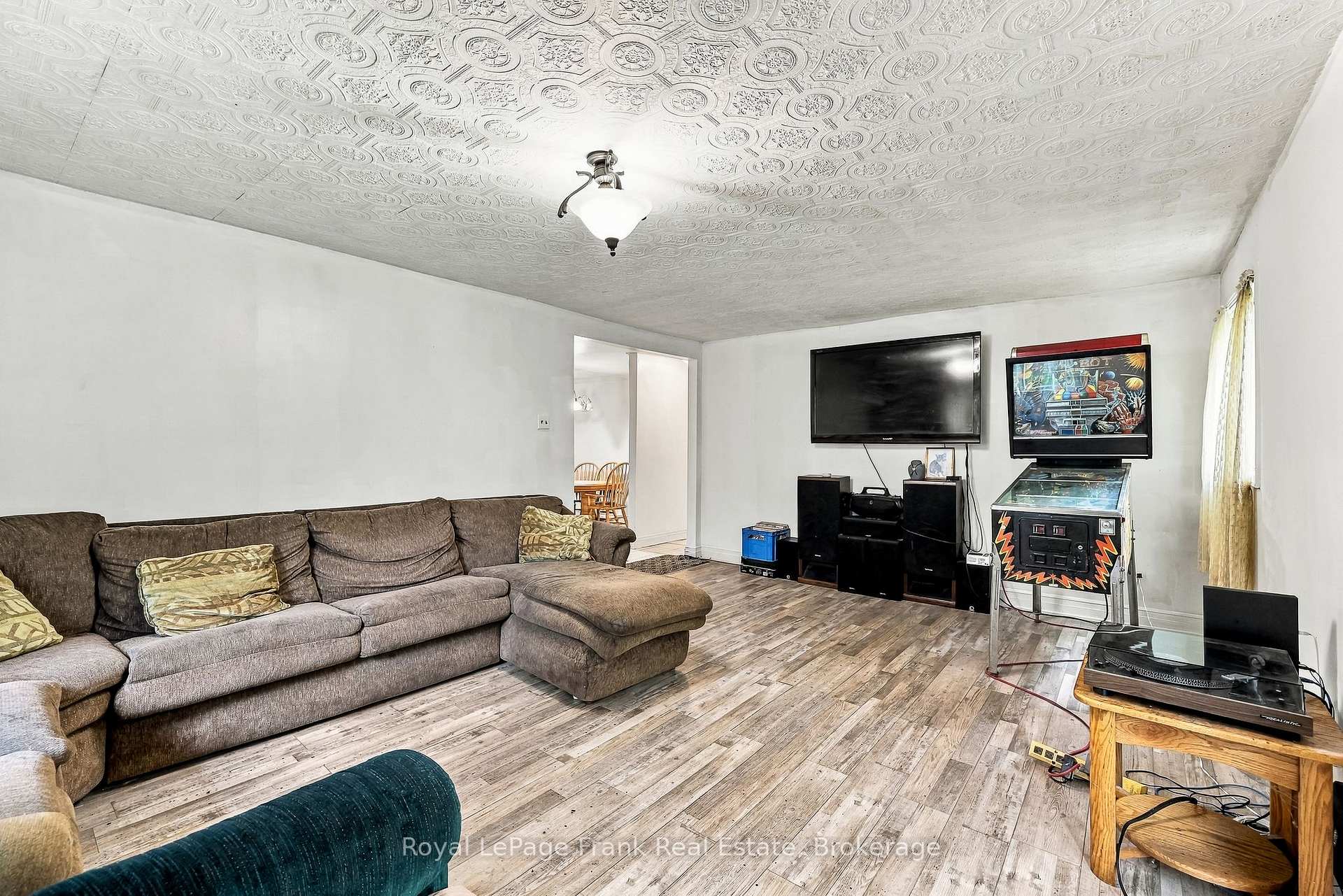 Photo 11 of 120 Aldred Drive, Scugog, Rural Scugog — HOMEH