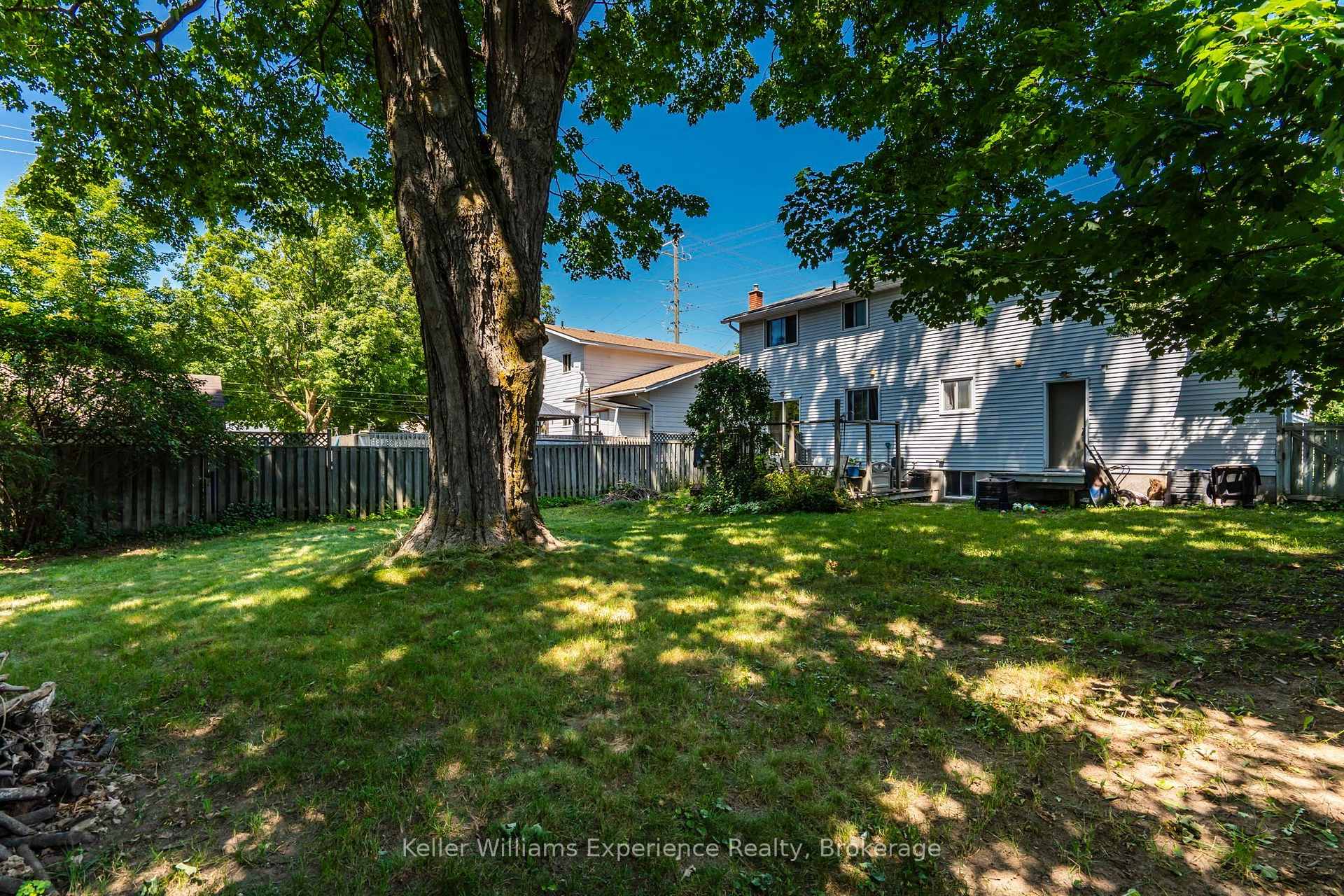 Photo 13 of 4 Dunlop Street, Penetanguishene — HOMEH